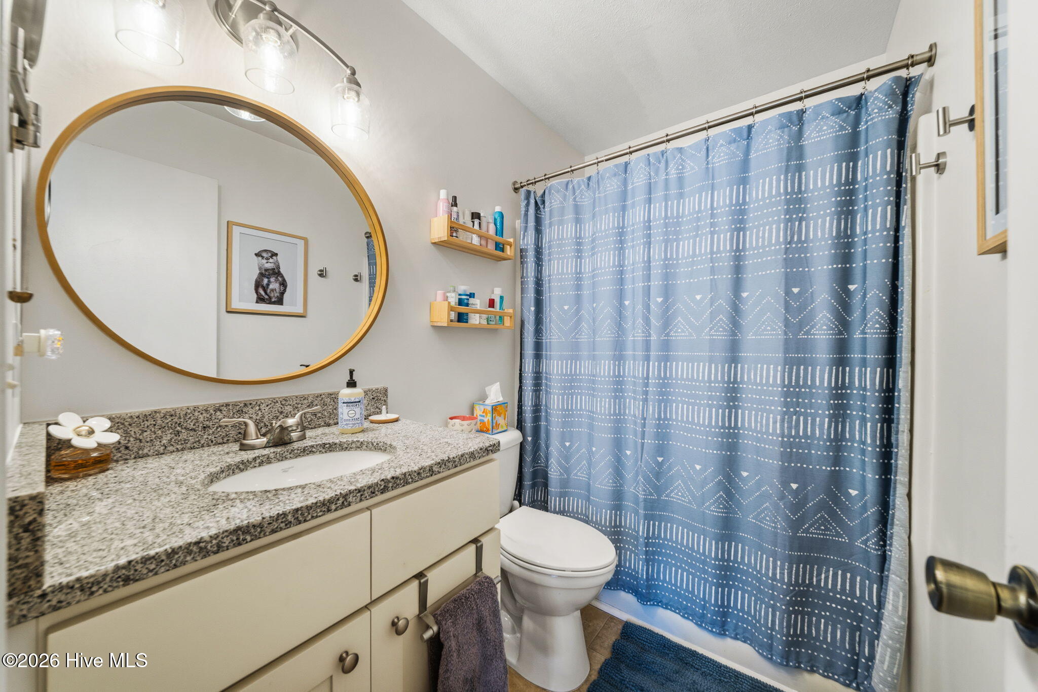 100560647 | Photo 18