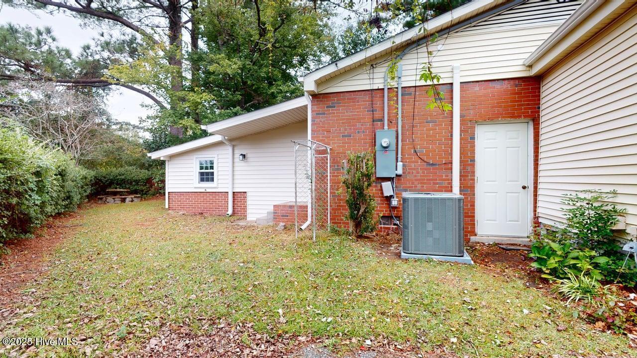 100536677 | Photo 28