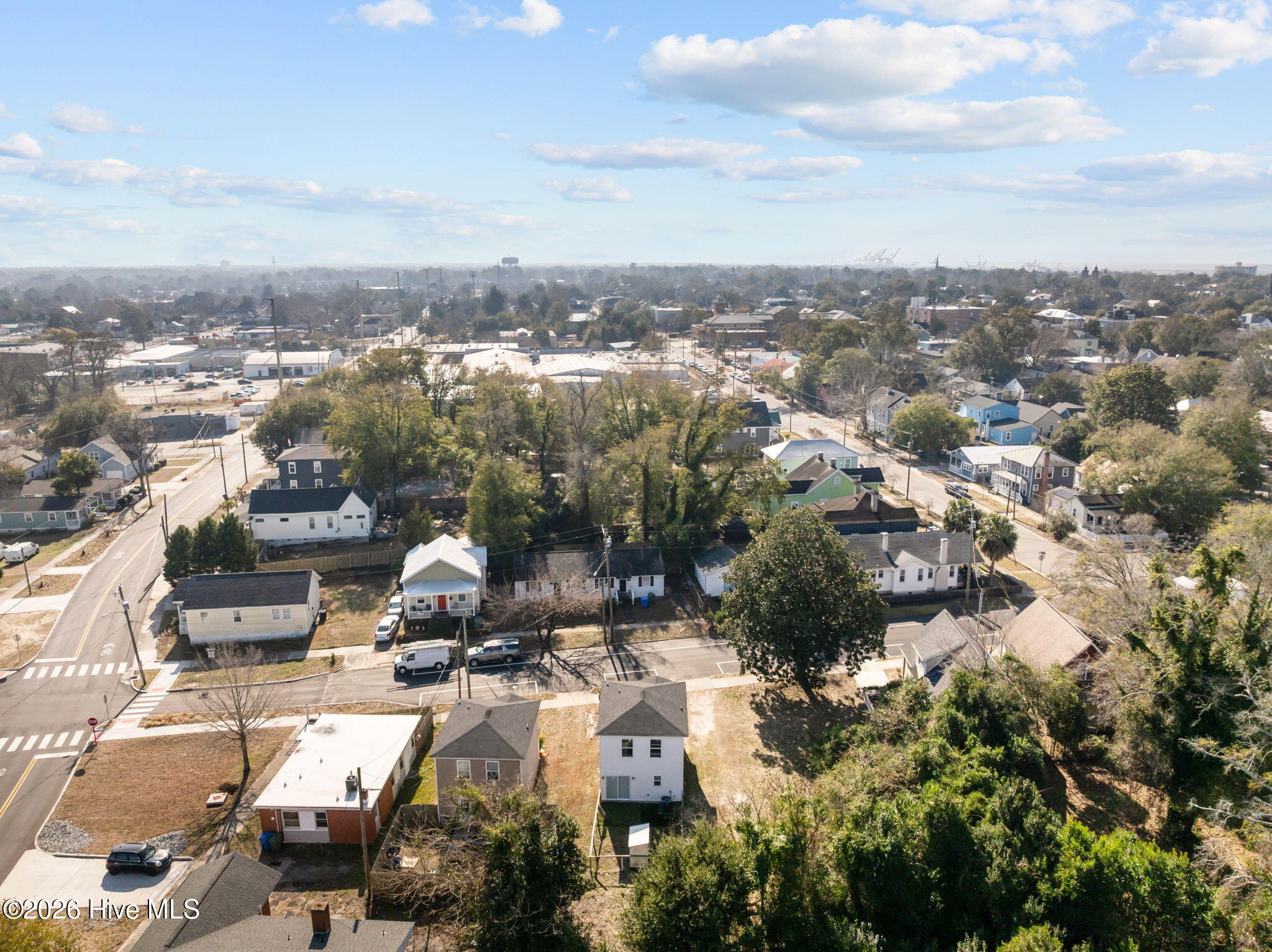 100548368 | Photo 41