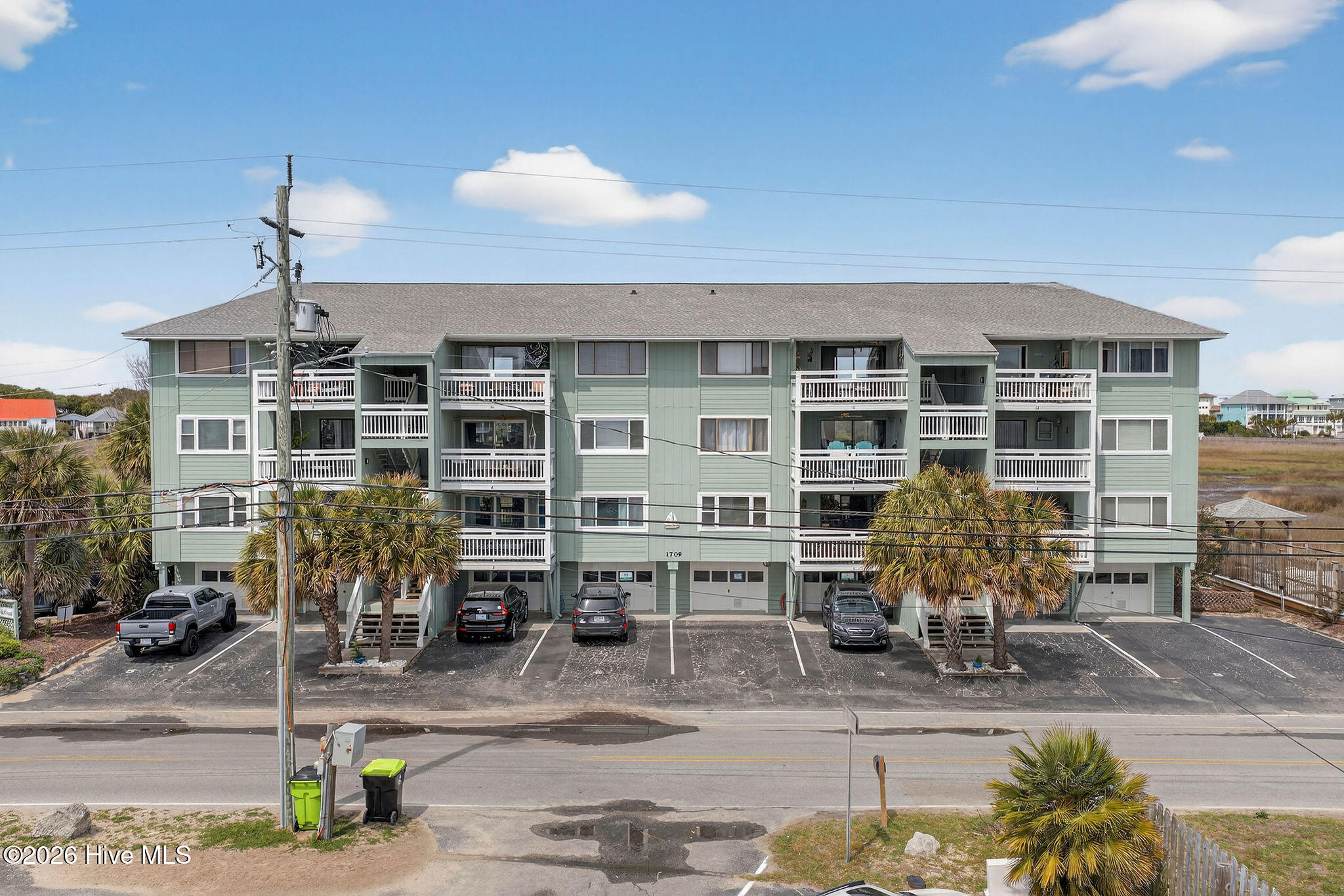 100554864 | Photo 32