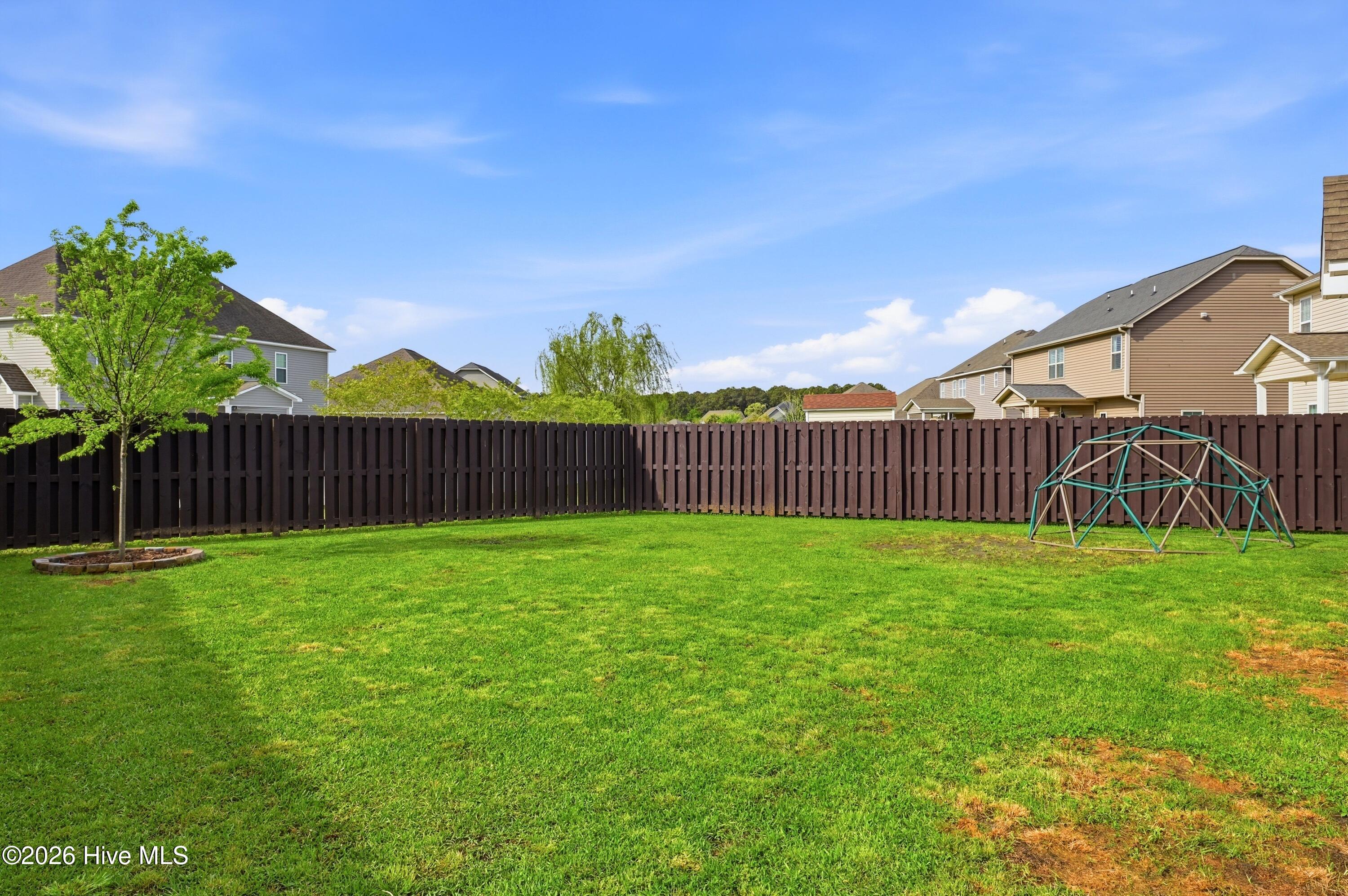 100565426 | Photo 40