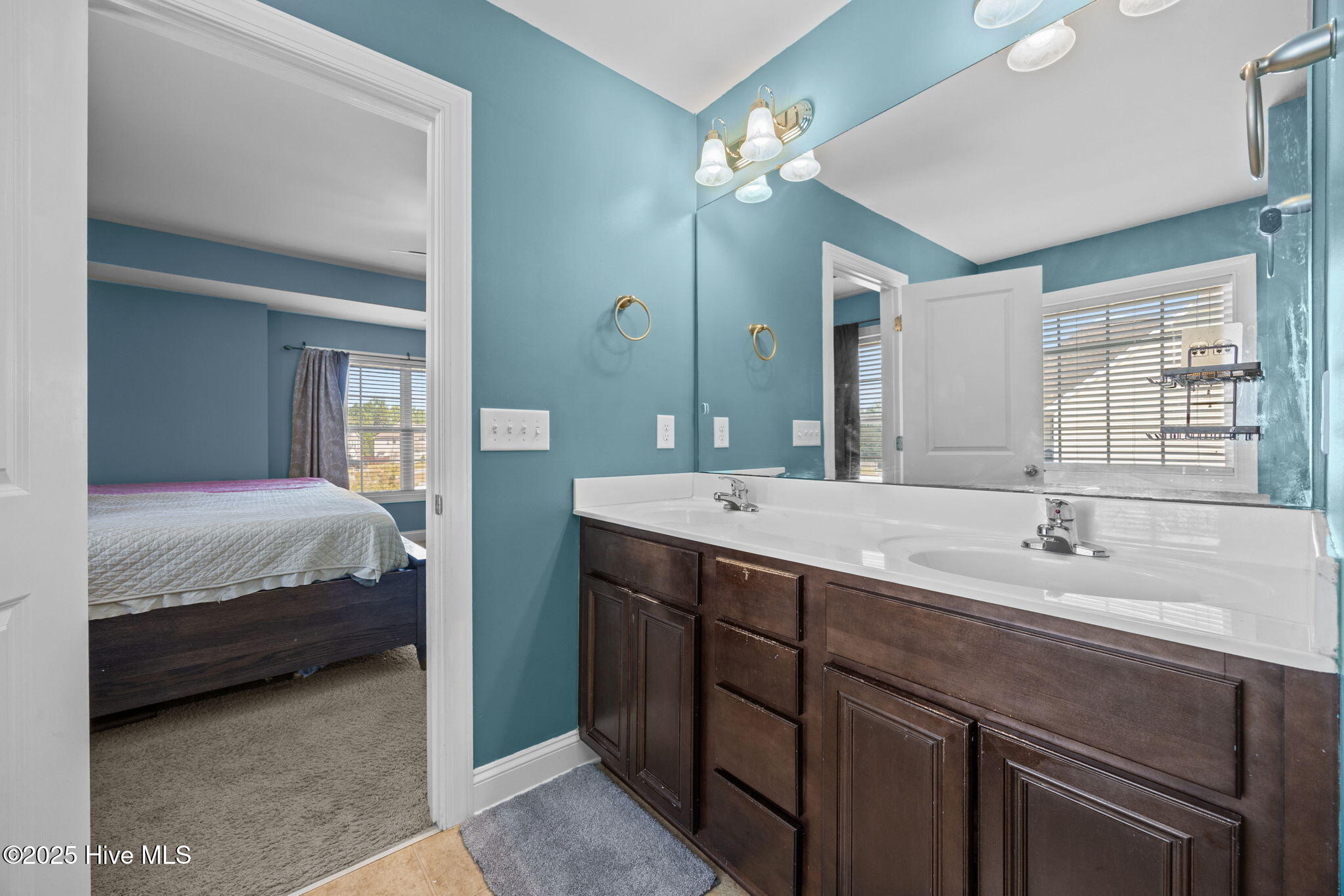 100533509 | Photo 22