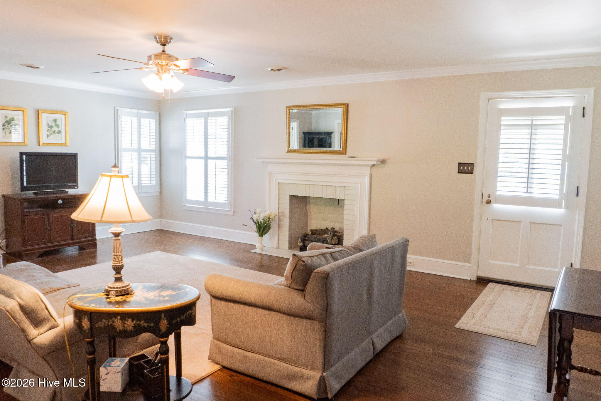 100567378 | Photo 16