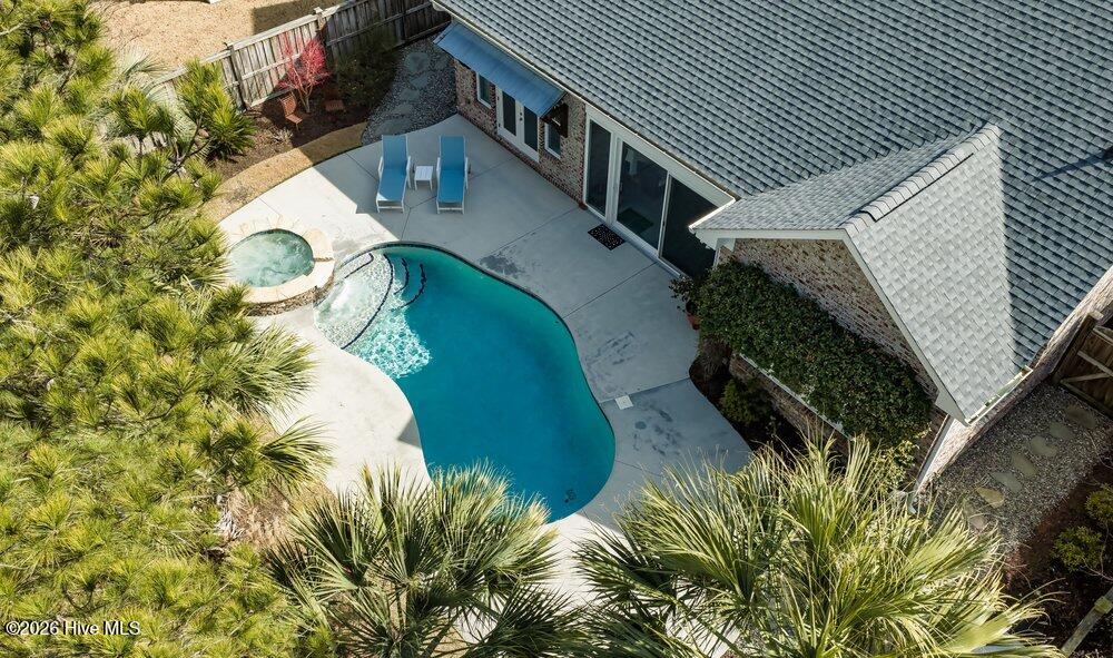 100550576 | Photo 56