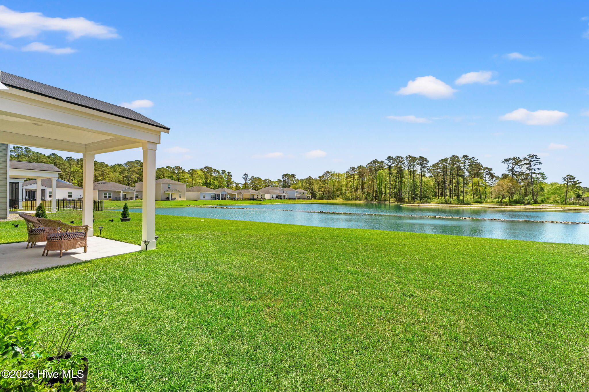 100566153 | Photo 38