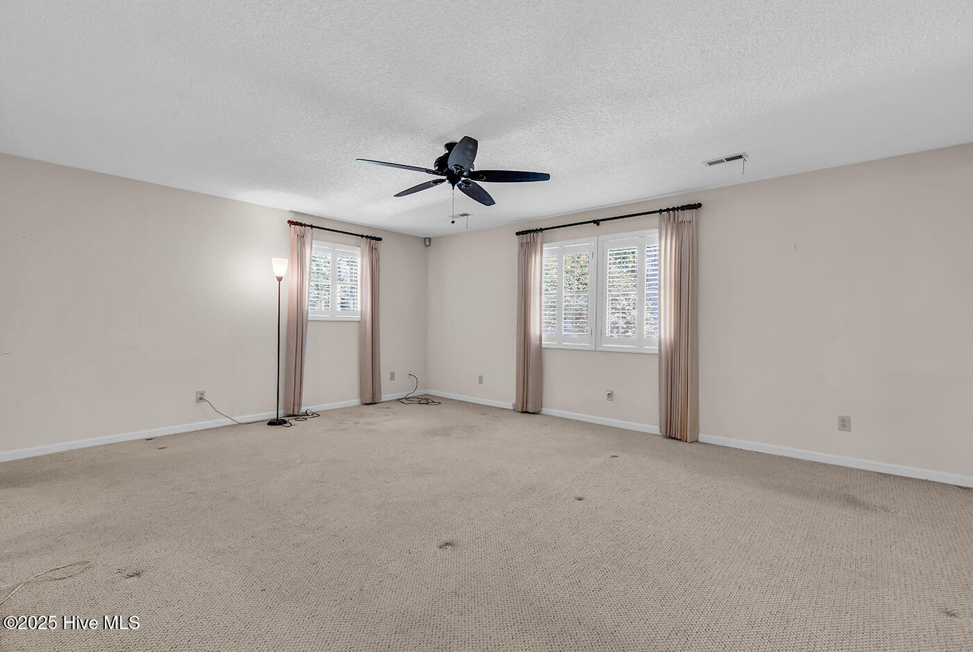 100536958 | Photo 21