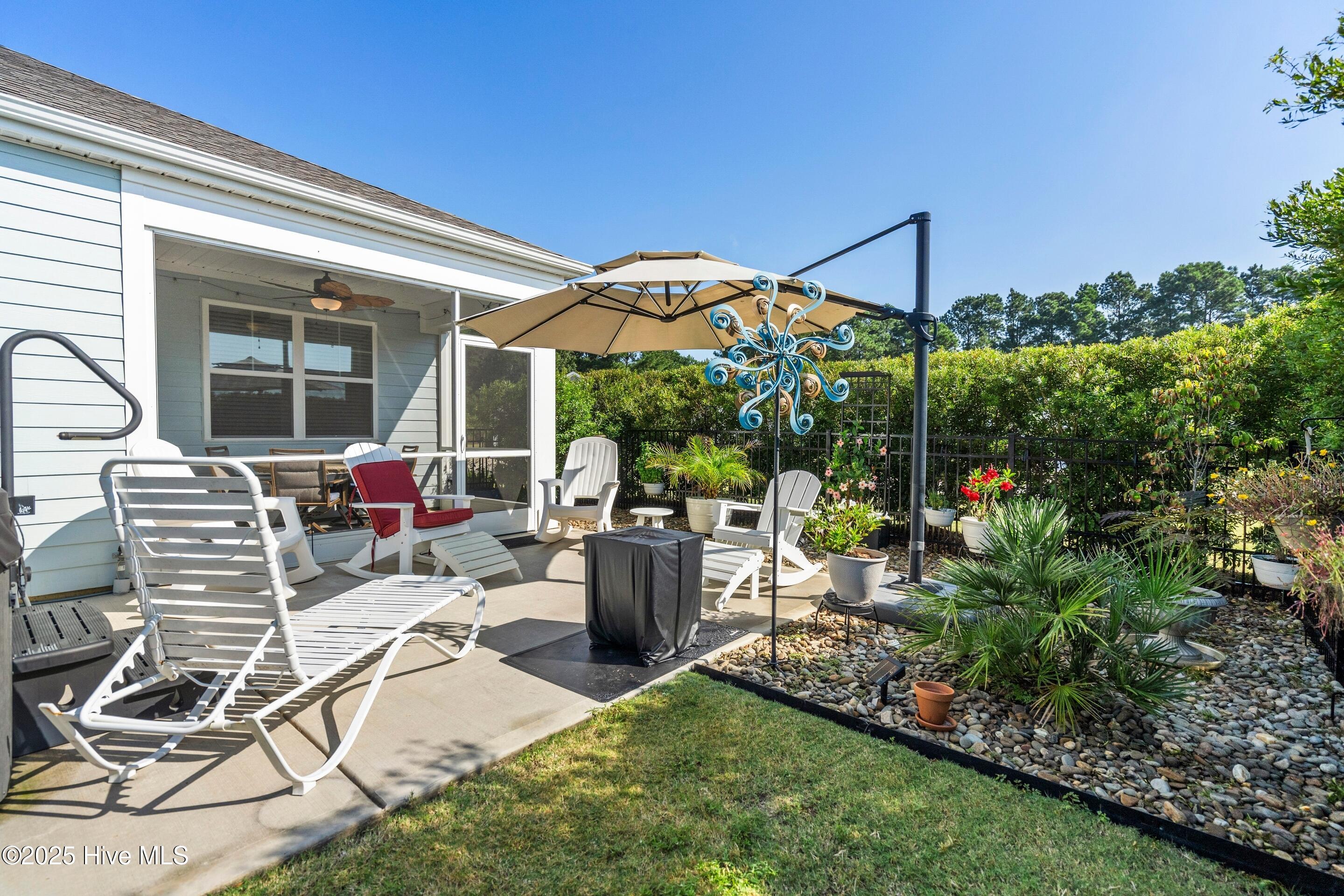 100531826 | Photo 47