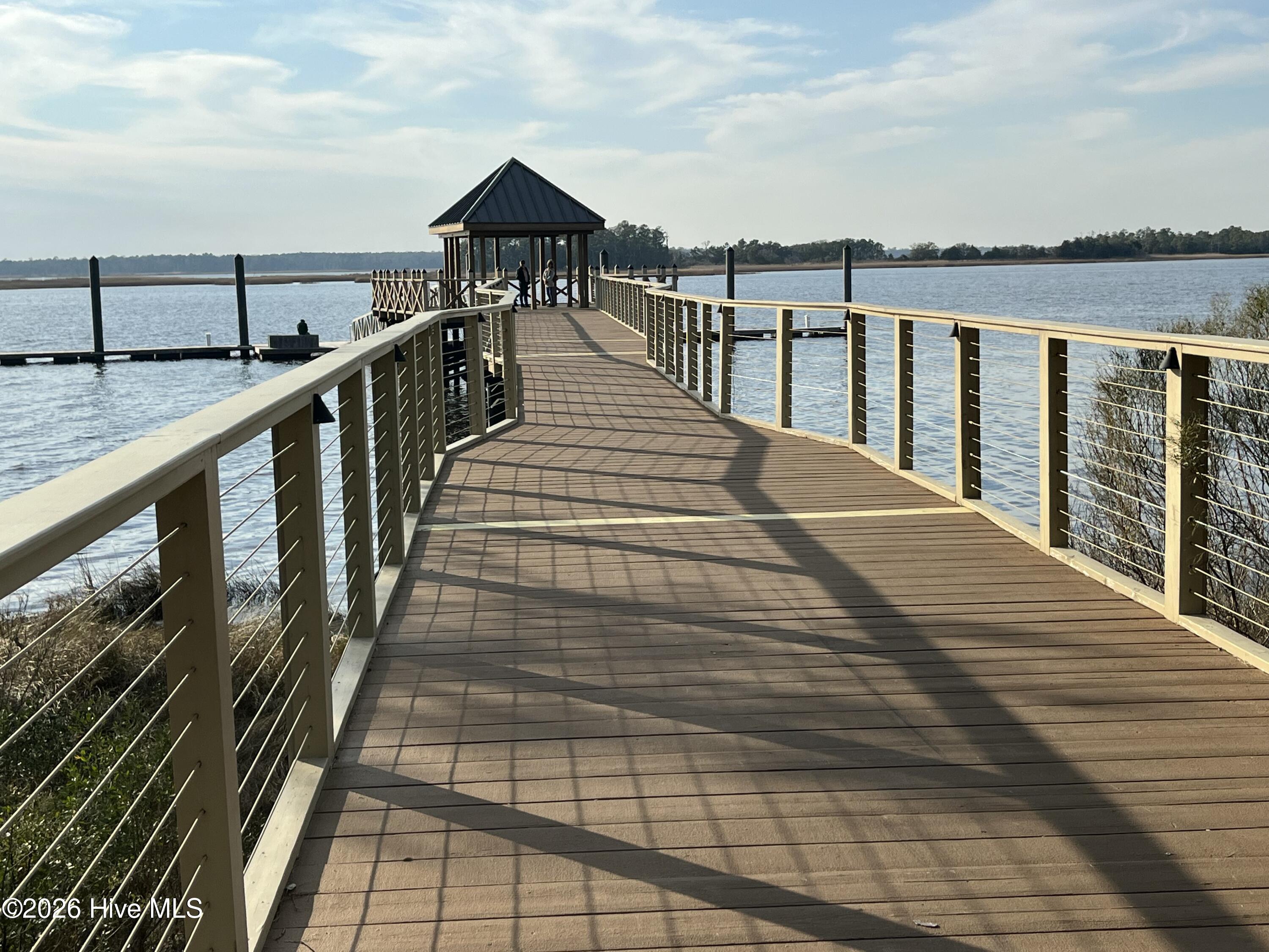 100554120 | Photo 93