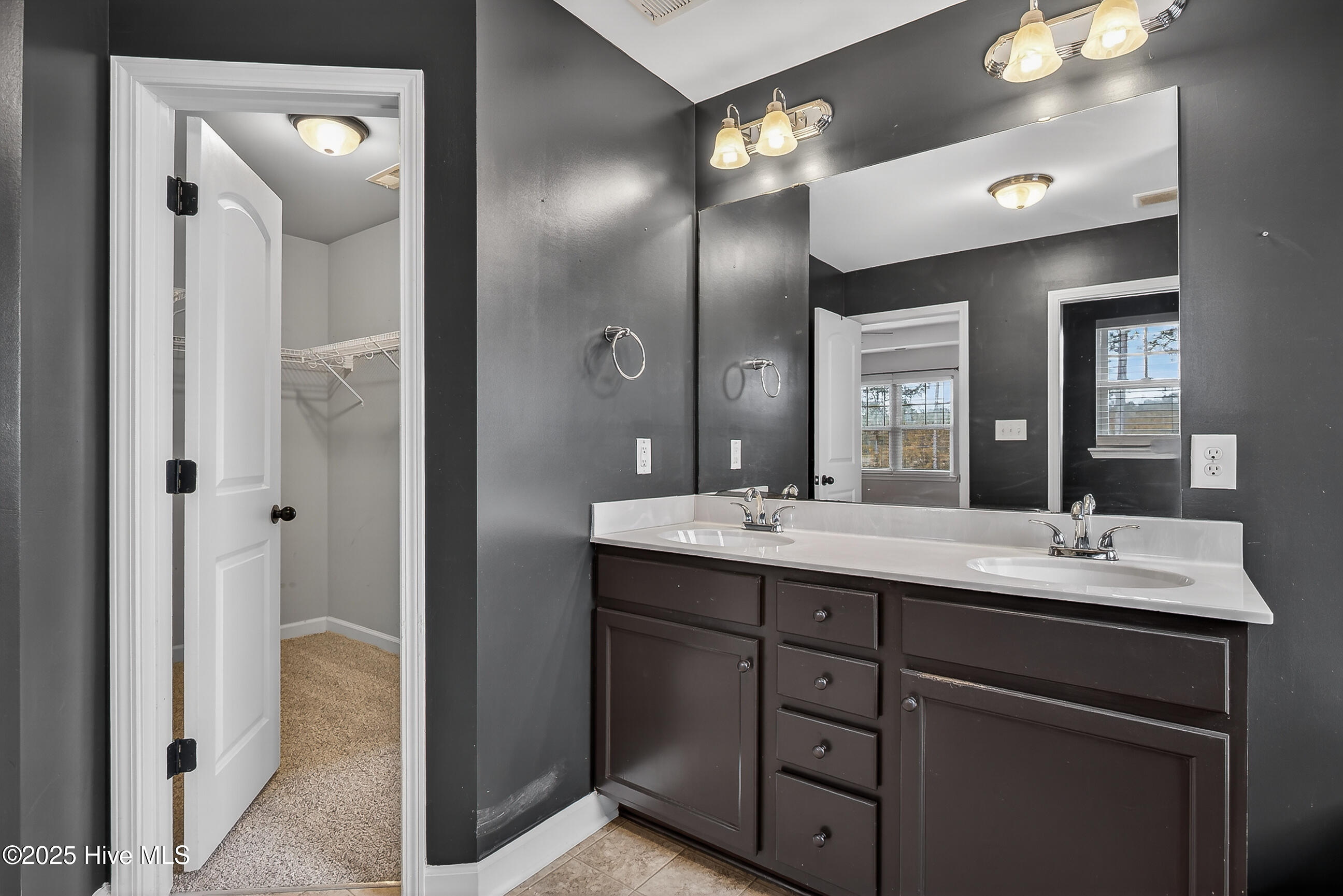 100546178 | Photo 20