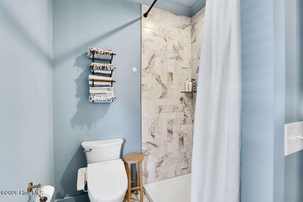 100549041 | Photo 37