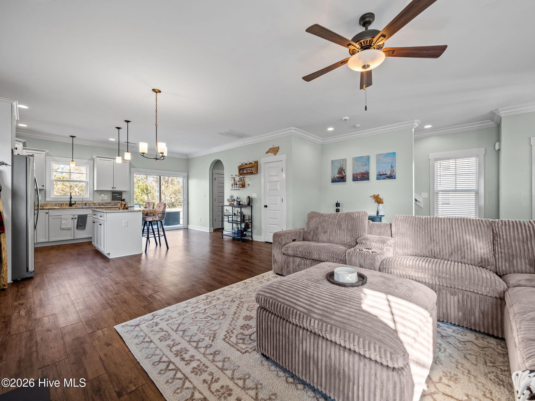 100553729 | Photo 12