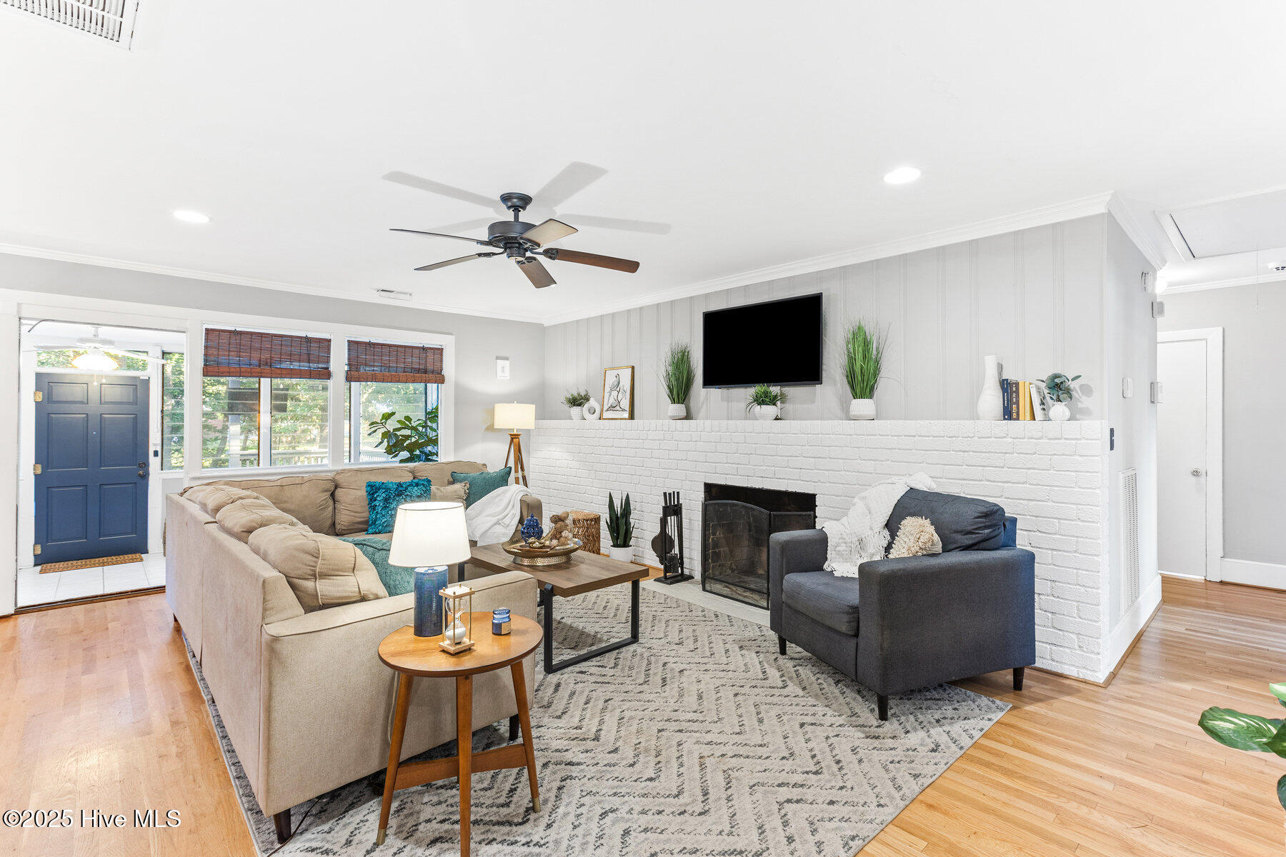 305 Wayne Drive, Wilmington, NC 28403 – photo 6: 007_305_wayne_drive_-07_560
