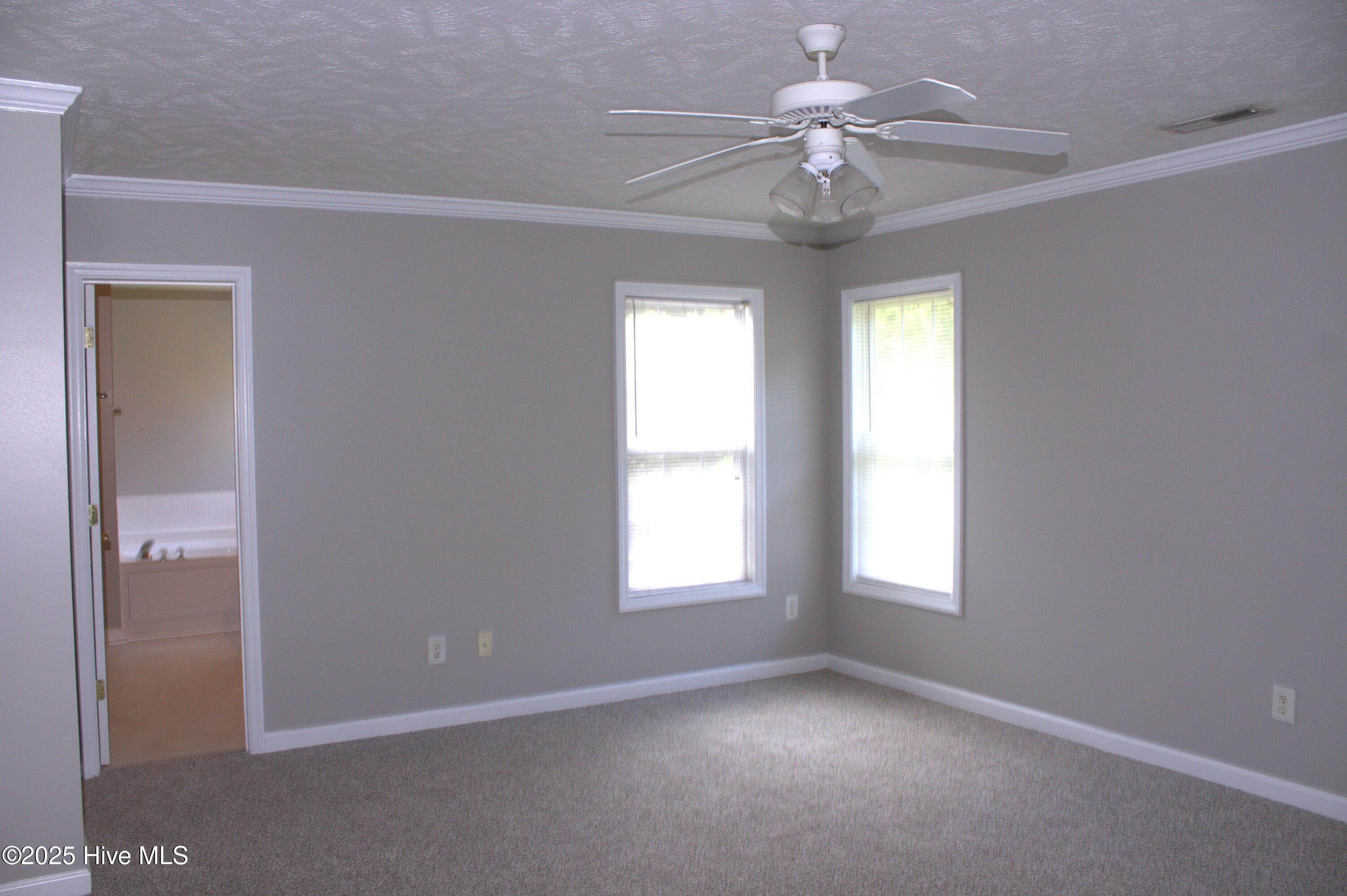 100520140 | Photo 20