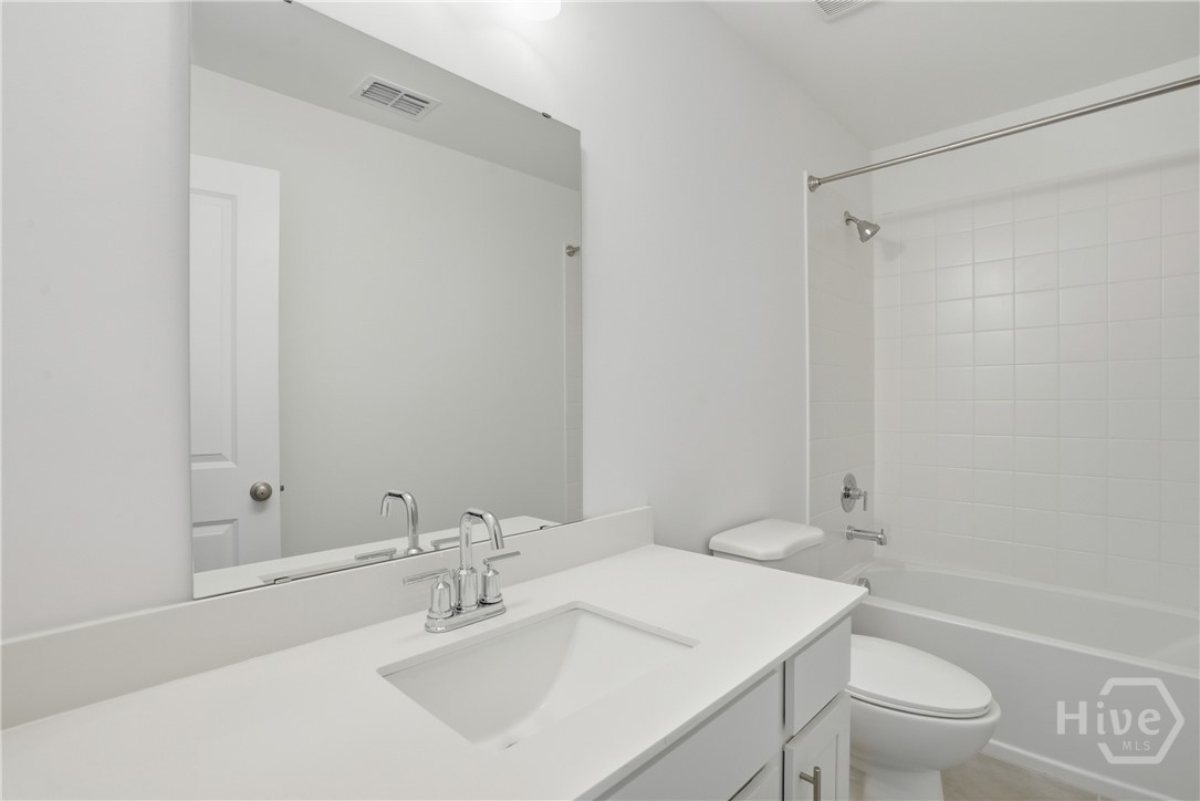Upstairs Hall Bath