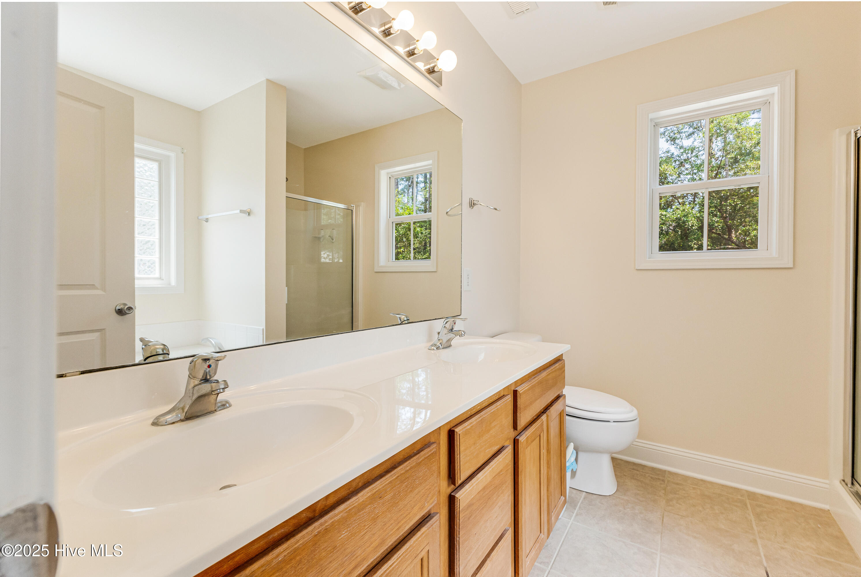 100505553 | Photo 25