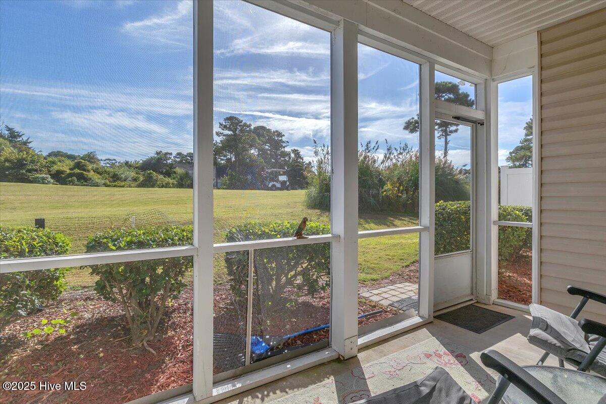 100532854 | Photo 15