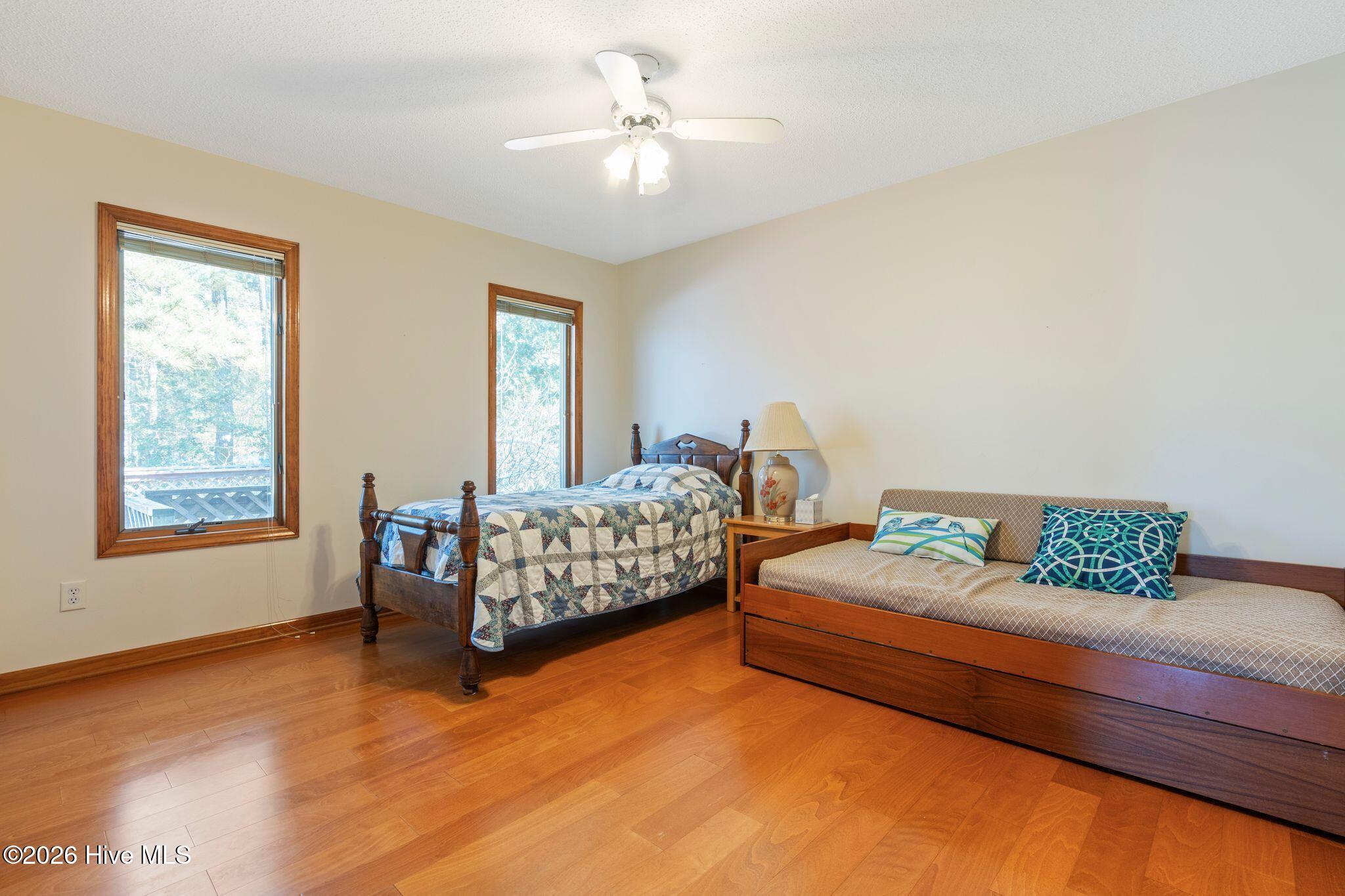 100552539 | Photo 36