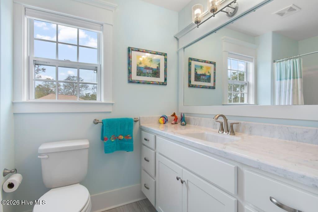 100562919 | Photo 56