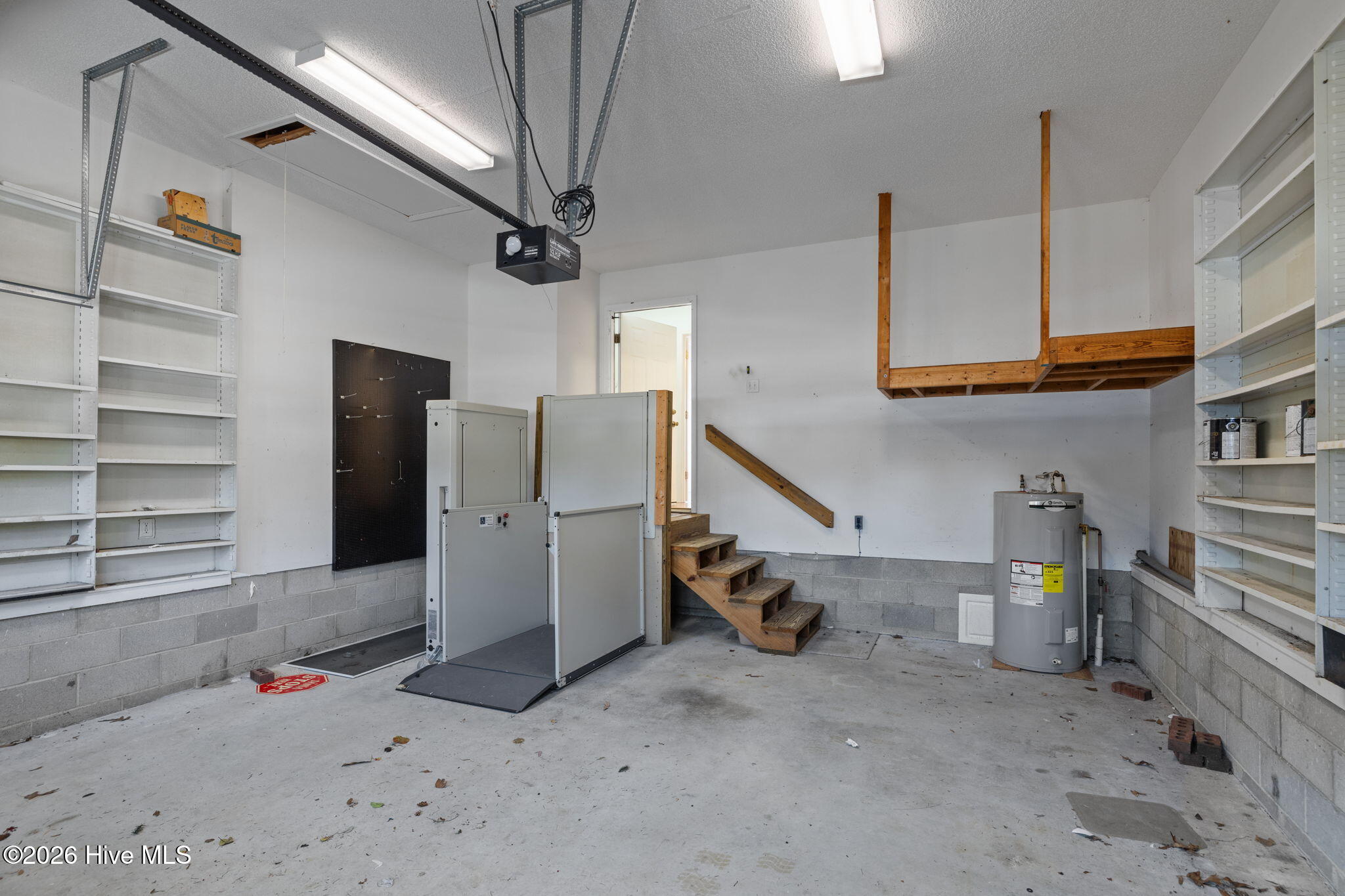 100554027 | Photo 12