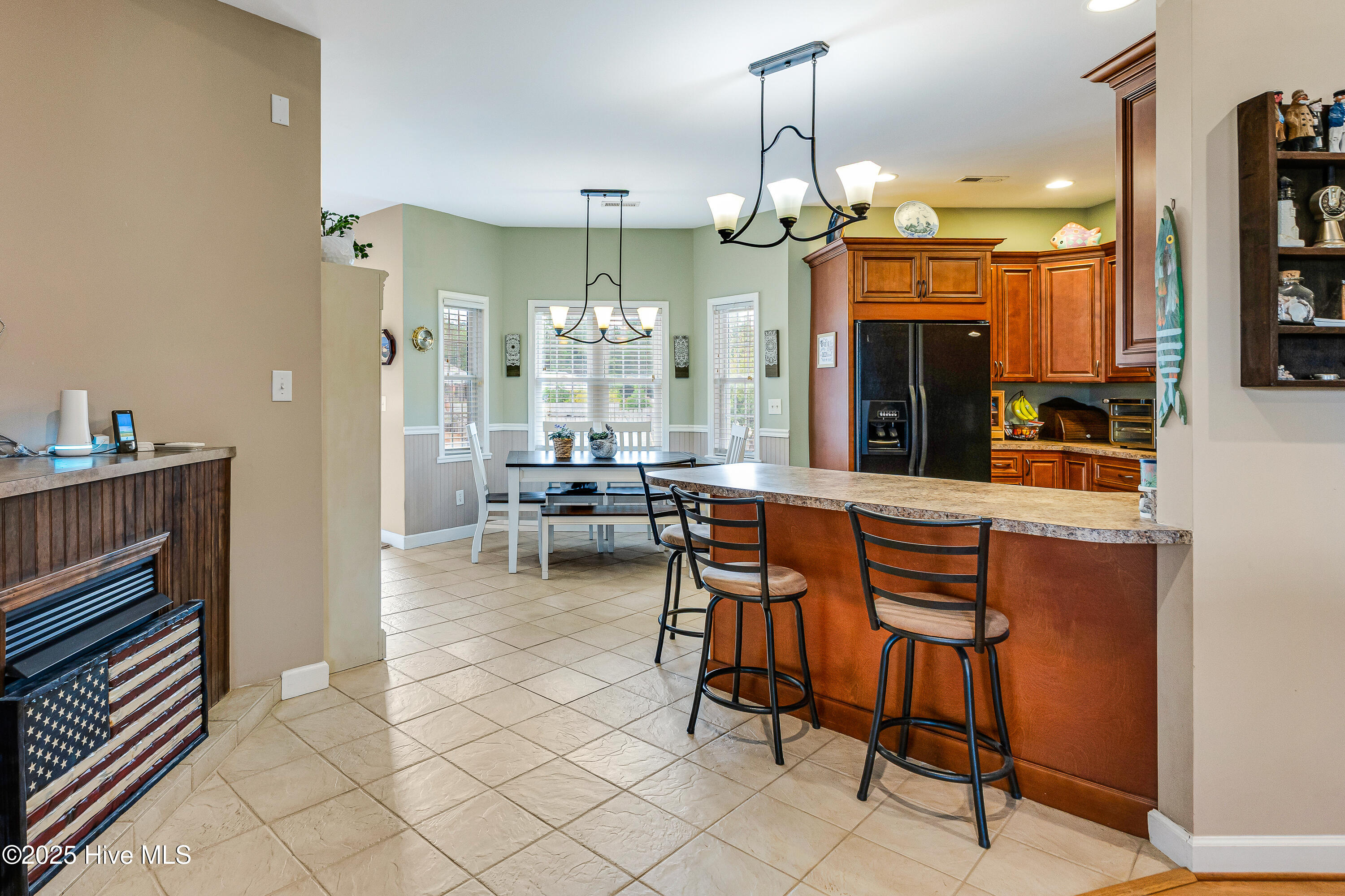 100536625 | Photo 11