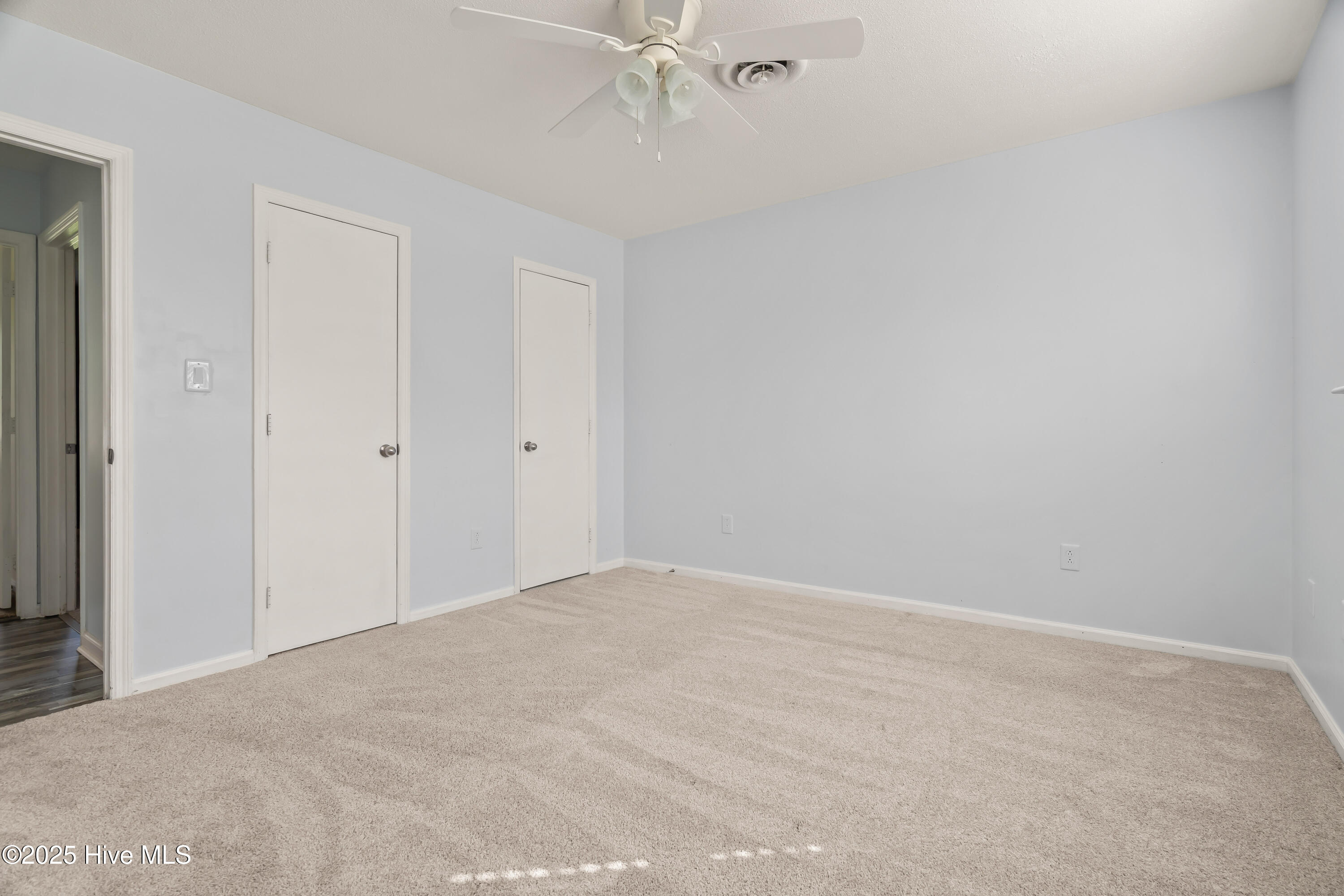 100566648 | Photo 16