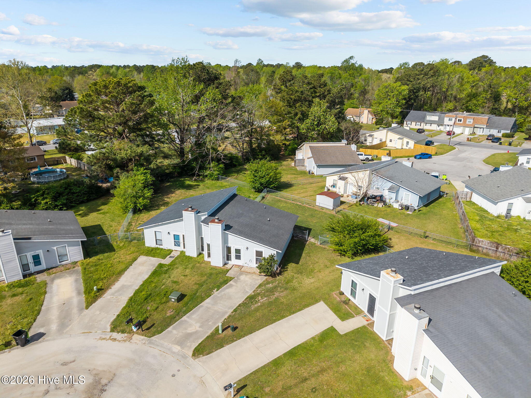 100565385 | Photo 30