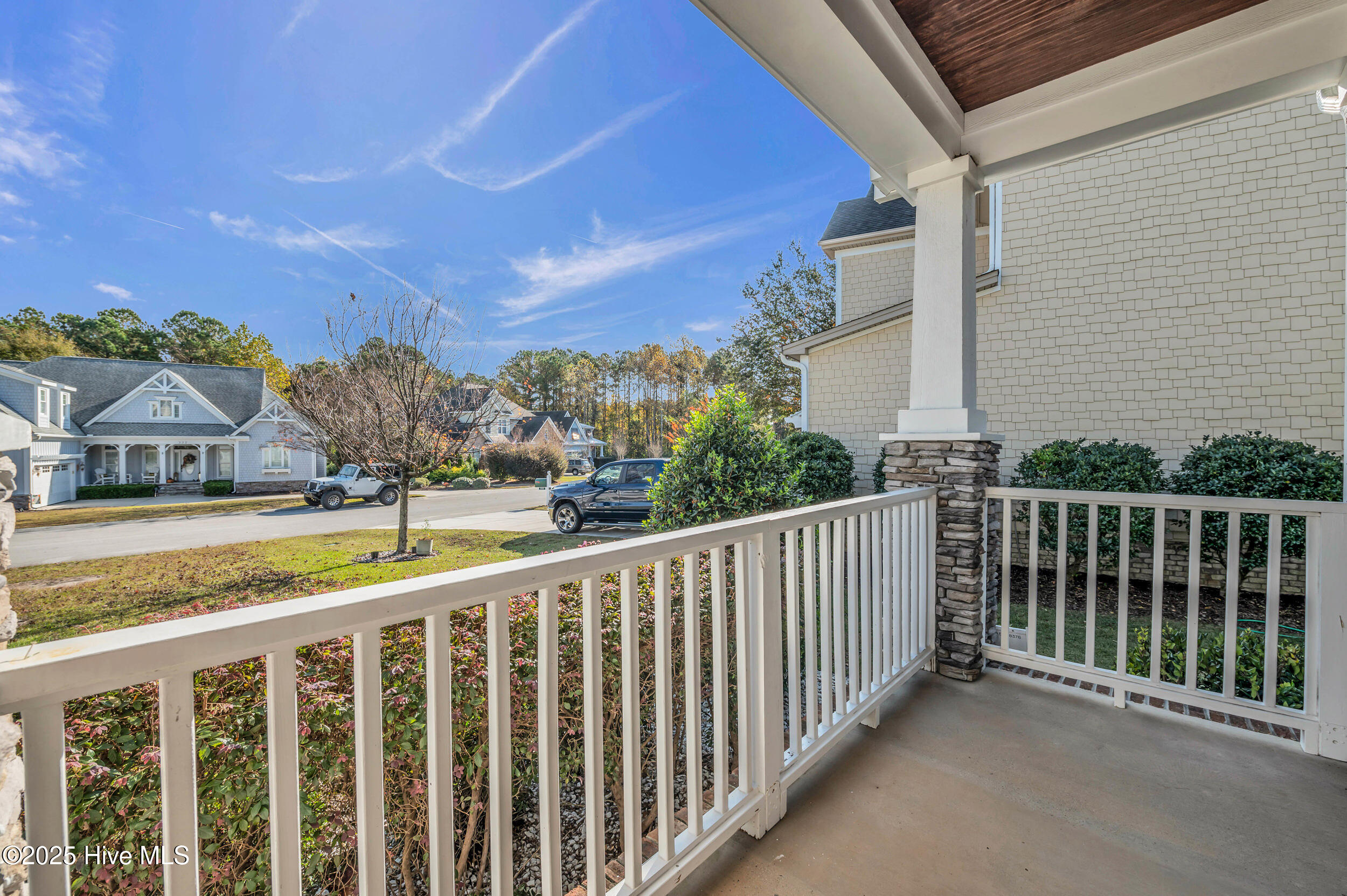 100540698 | Photo 11