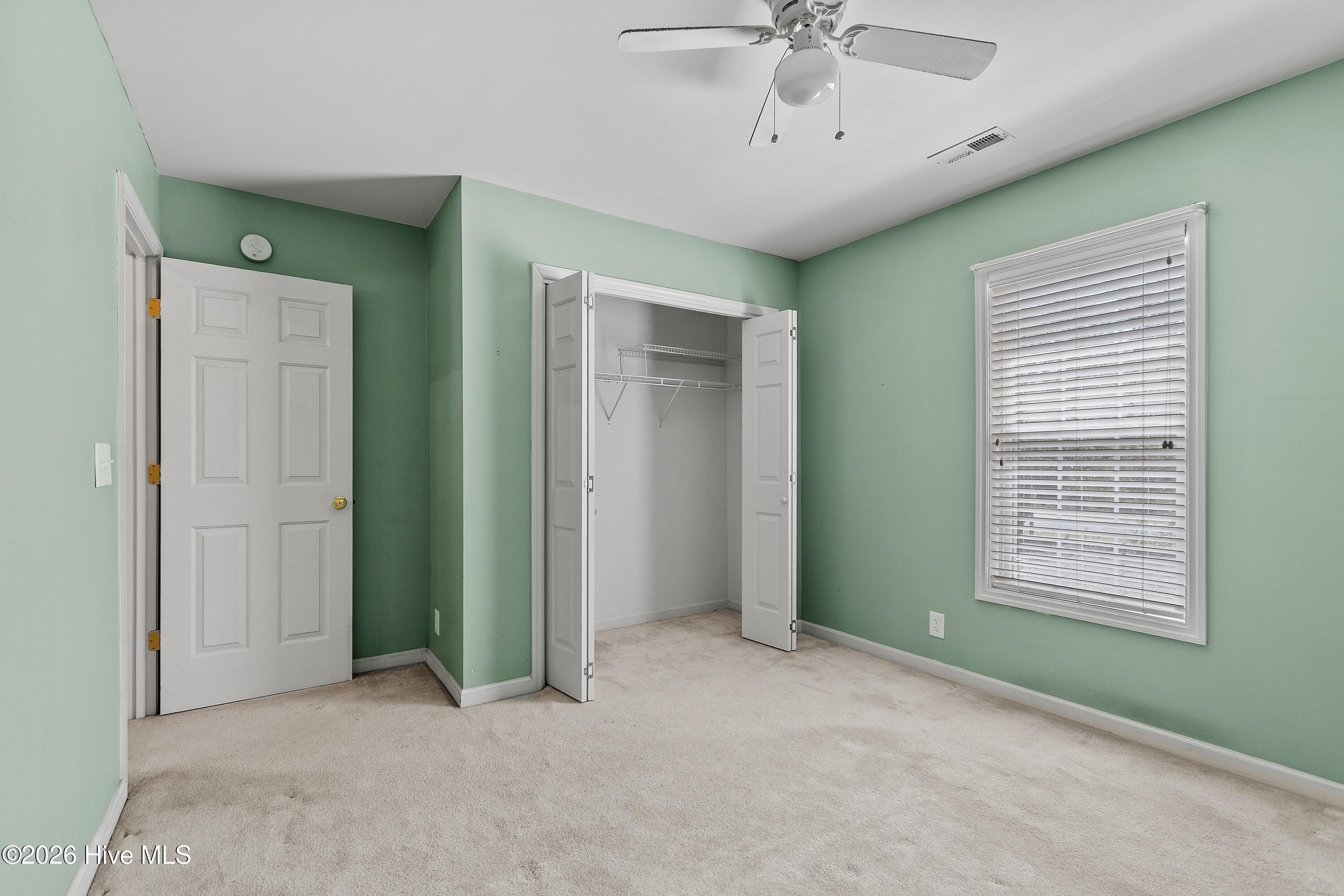 100569174 | Photo 22