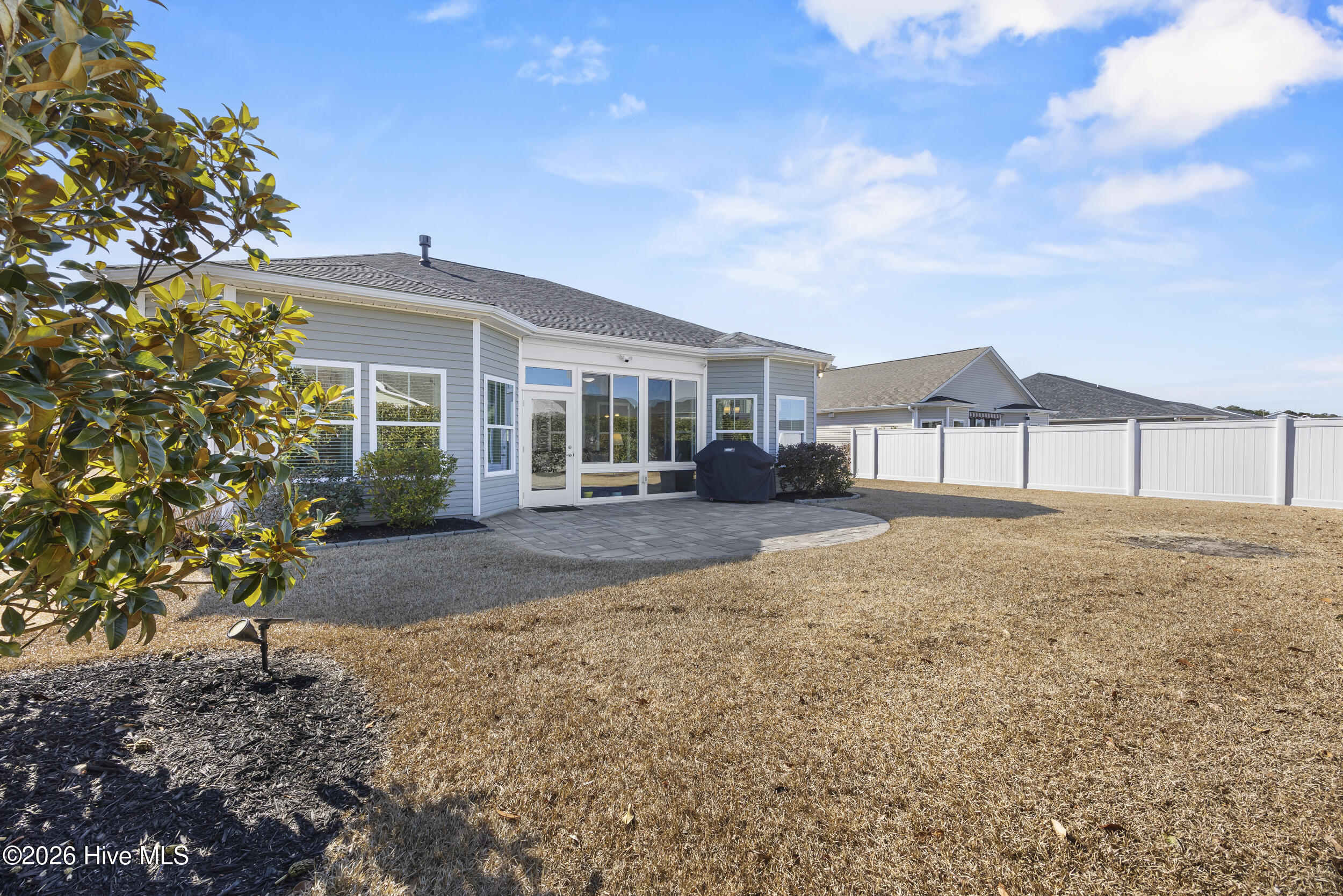 100551713 | Photo 37