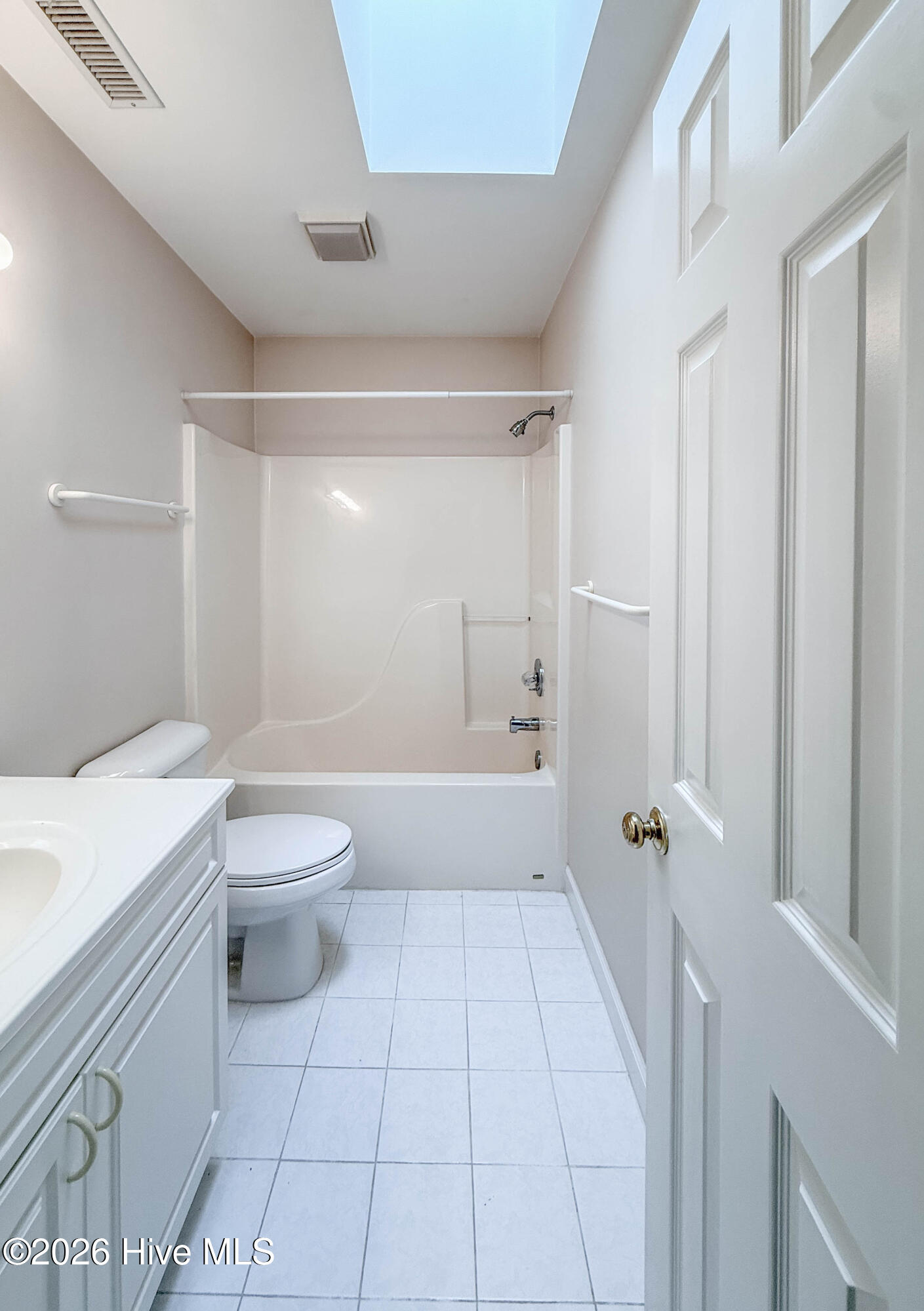 100562741 | Photo 44