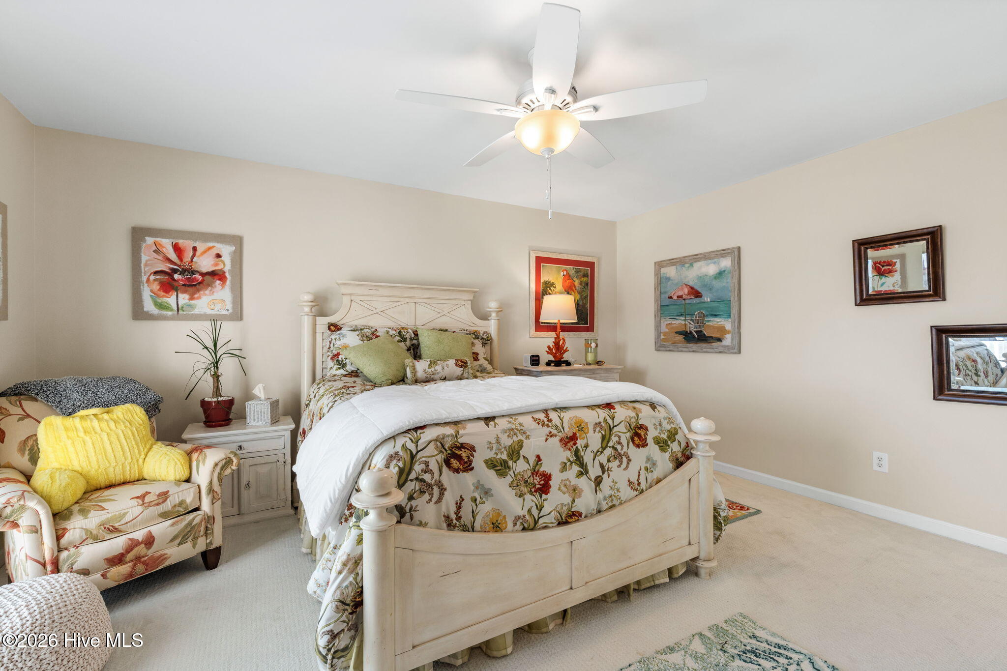 100561633 | Photo 24