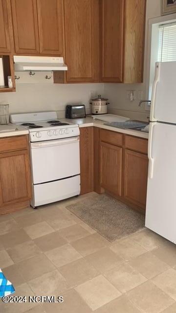 1740 White Oak River Road,Maysville