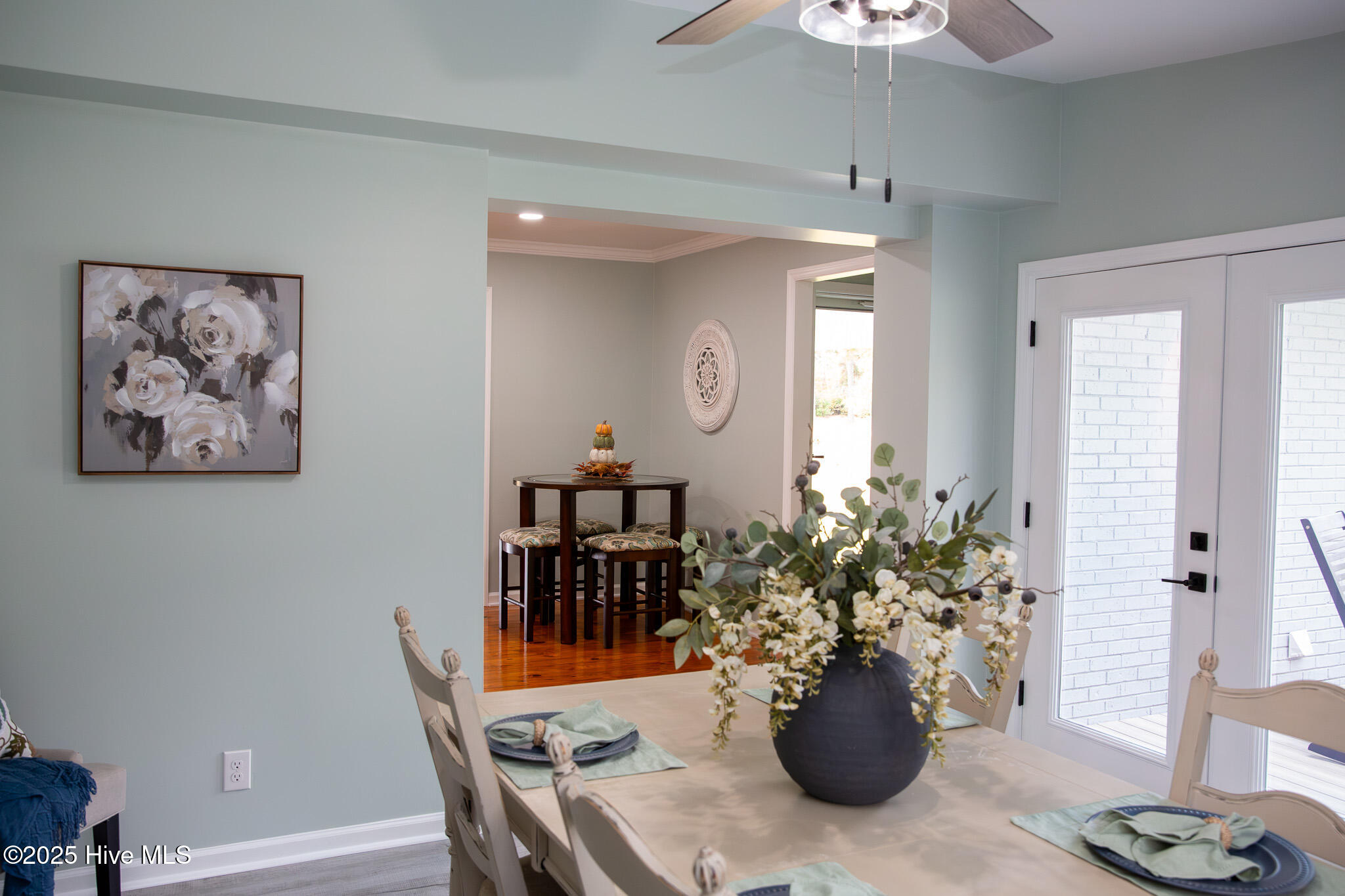 100542481 | Photo 35