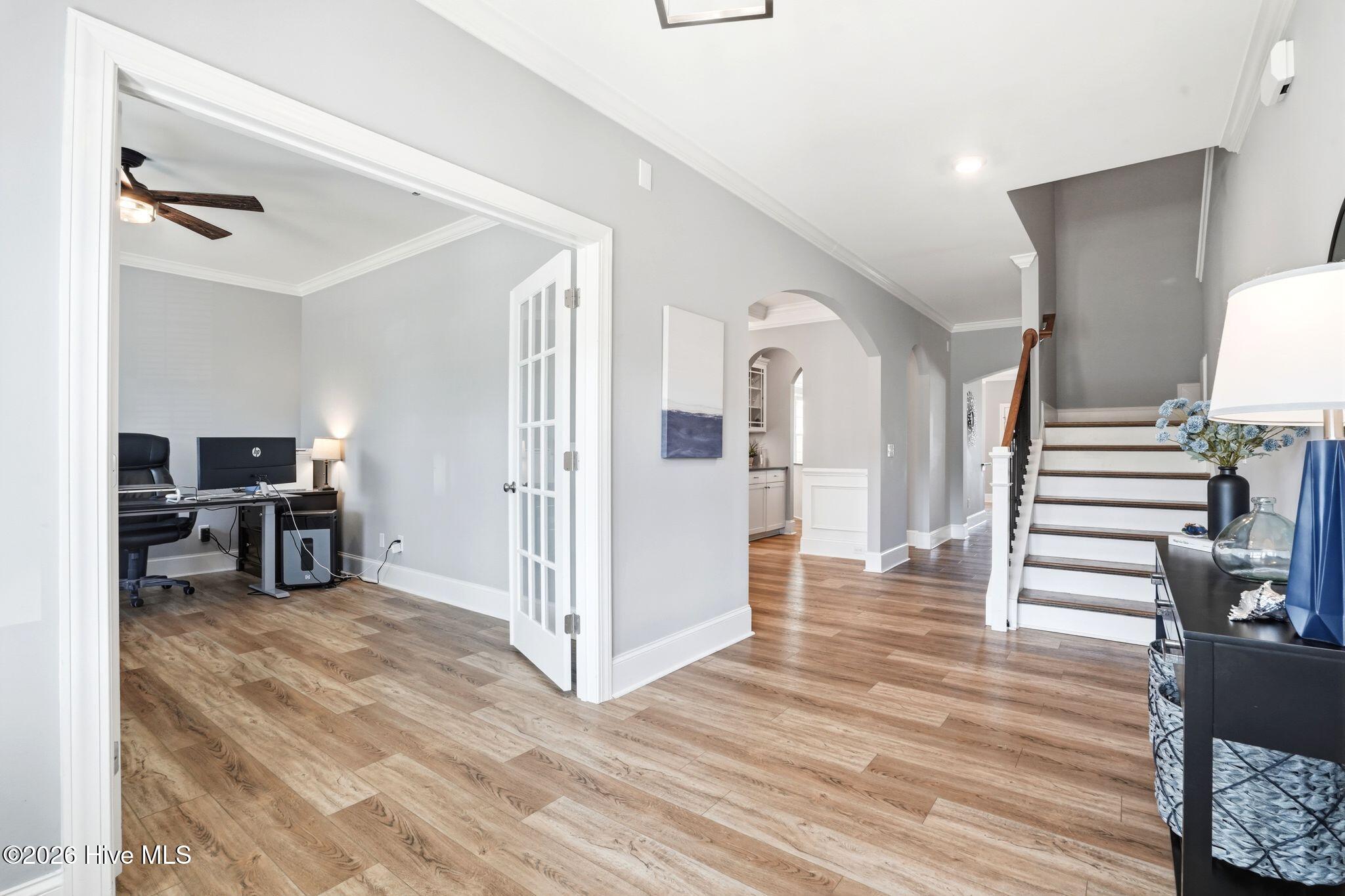 100563287 | Photo 45