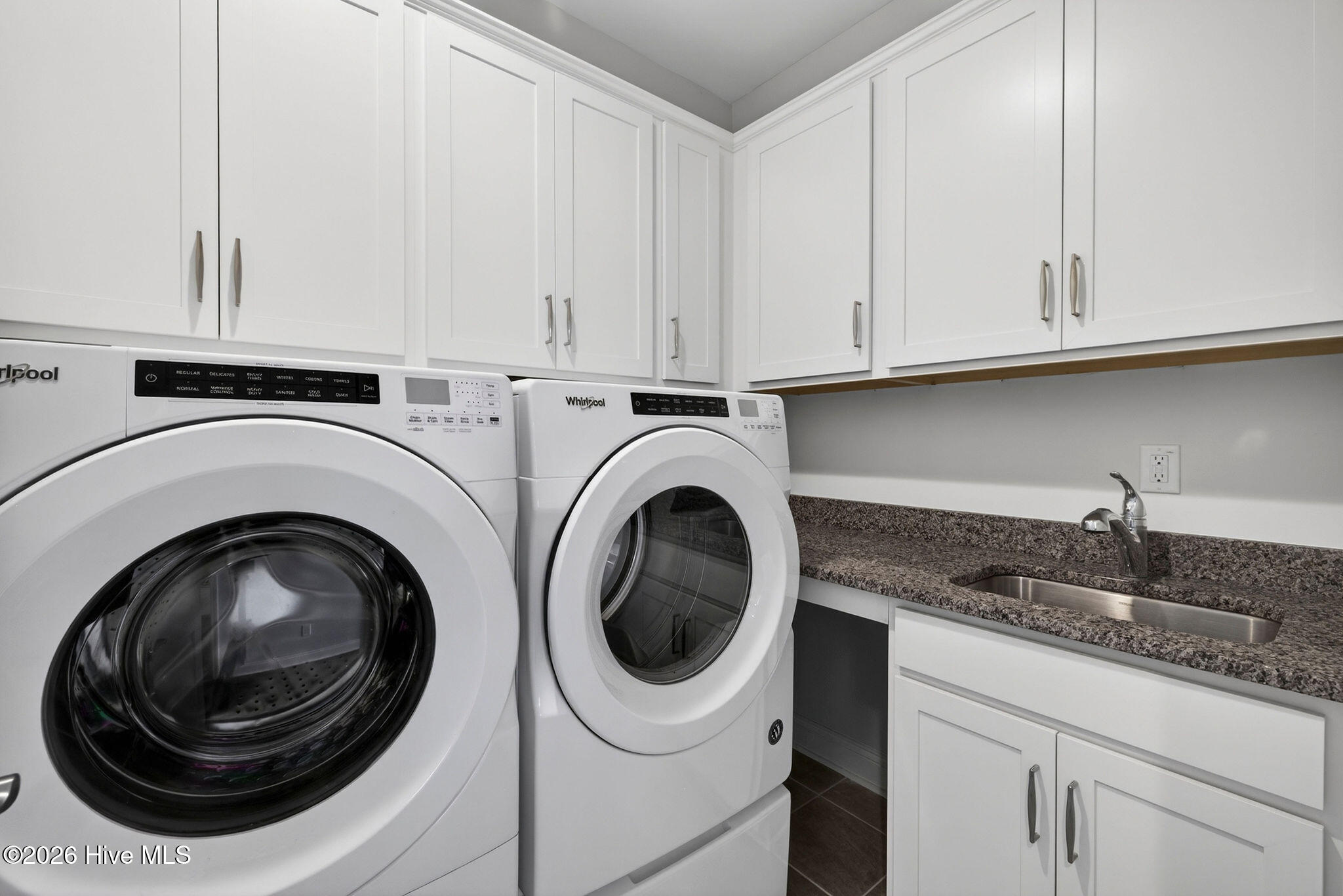 Laundry - just outside primary suite