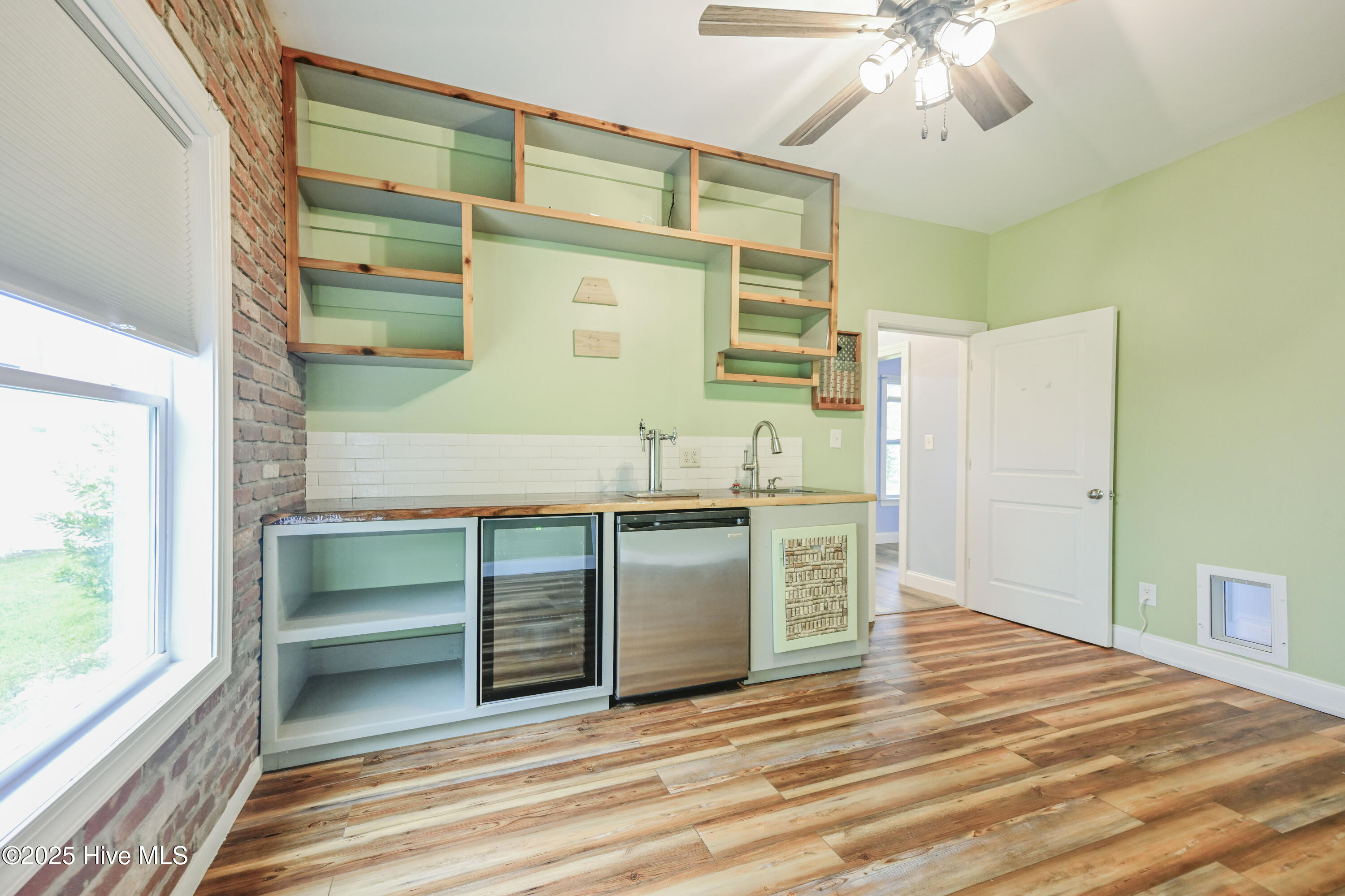 100523770 | Photo 31