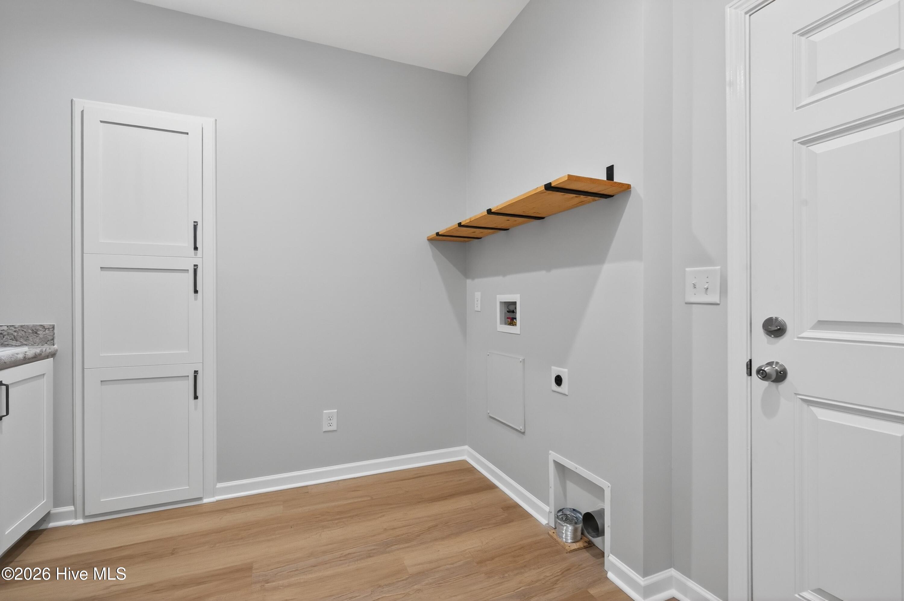 100567047 | Photo 27