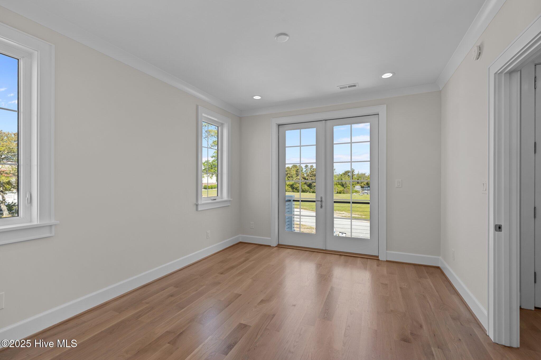 4737 S S Shore Dr Drive, Morehead City, NC, 28557