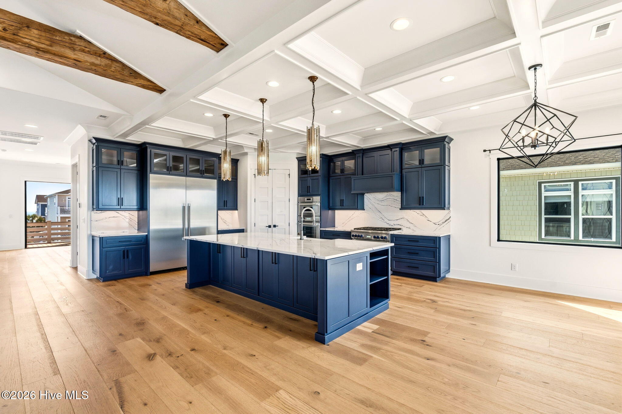 100557252 | Photo 19