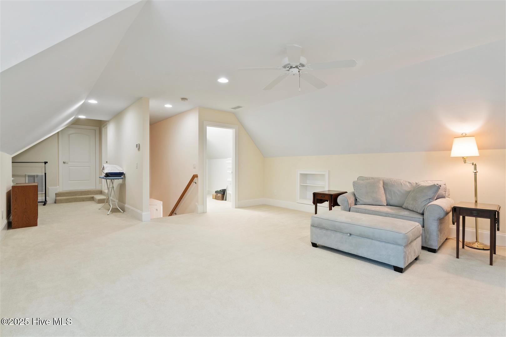 100518615 | Photo 68