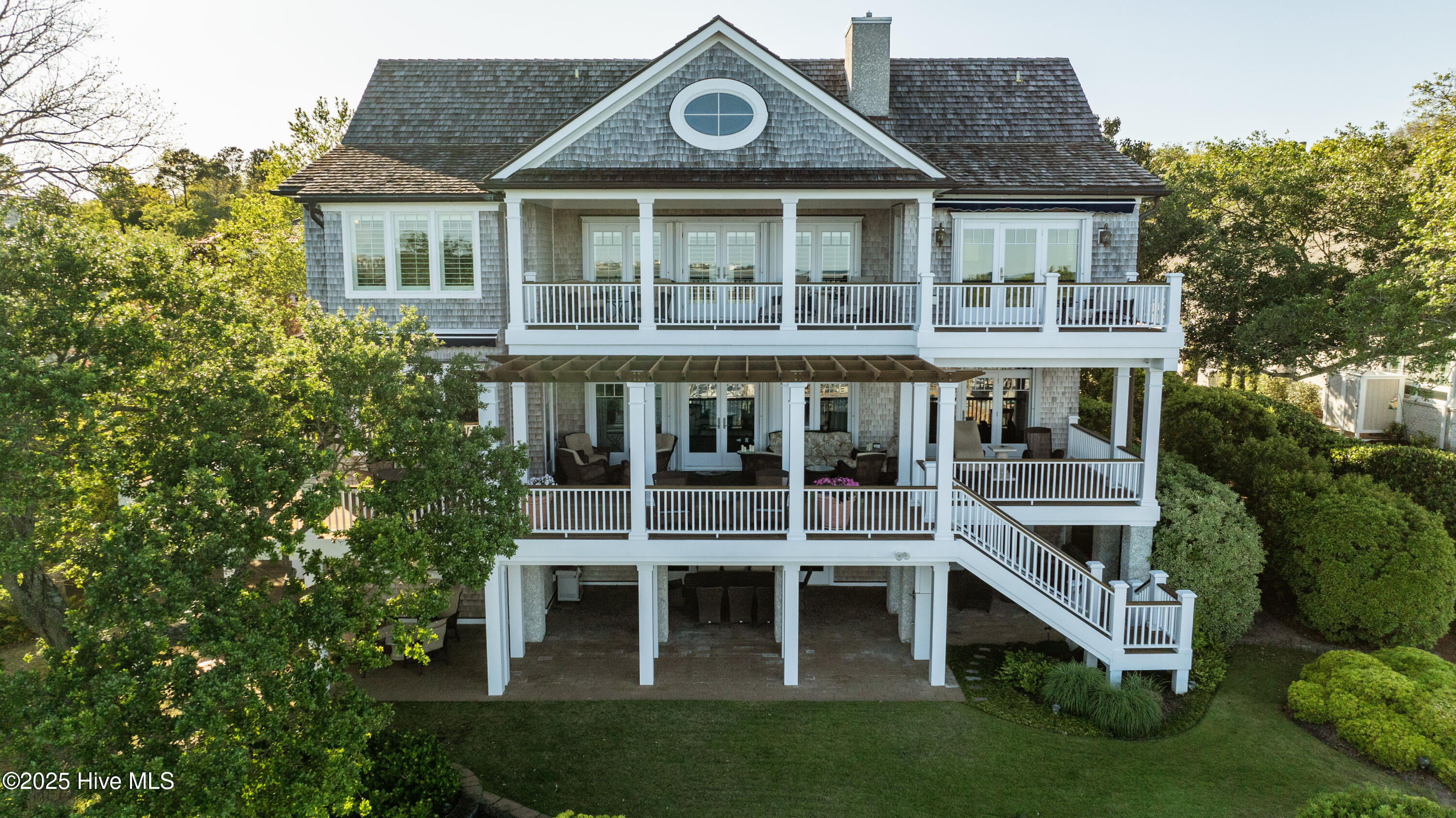 100504113 | Photo 68