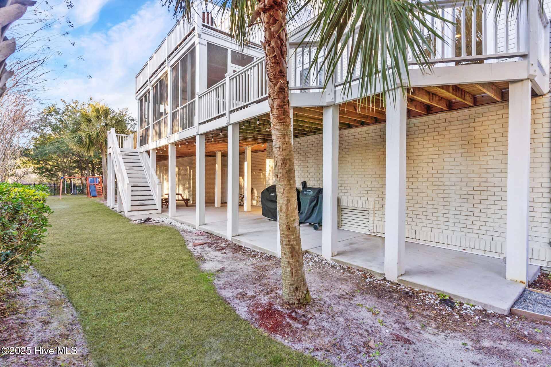 100521291 | Photo 64