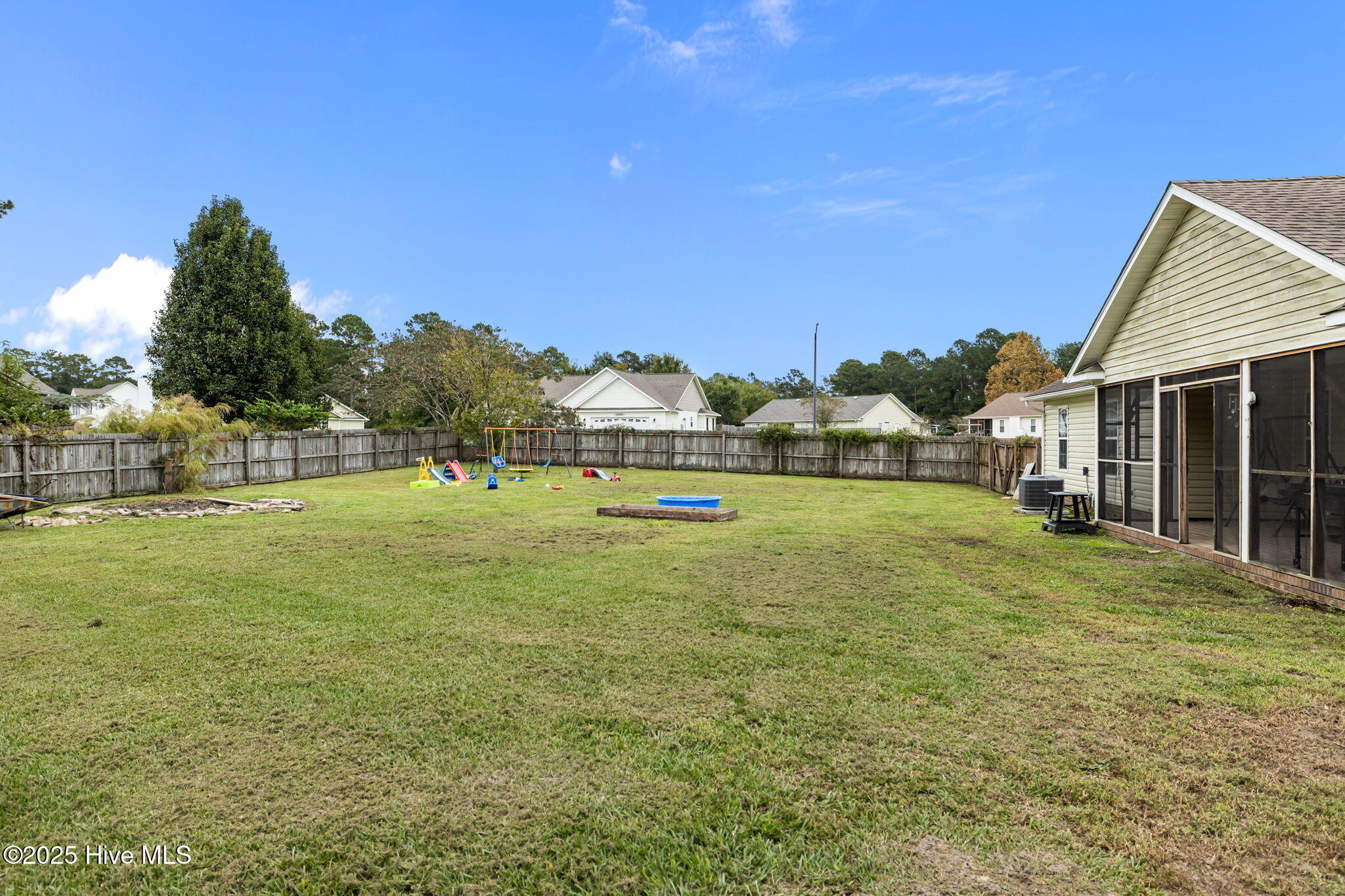 100545646 | Photo 24