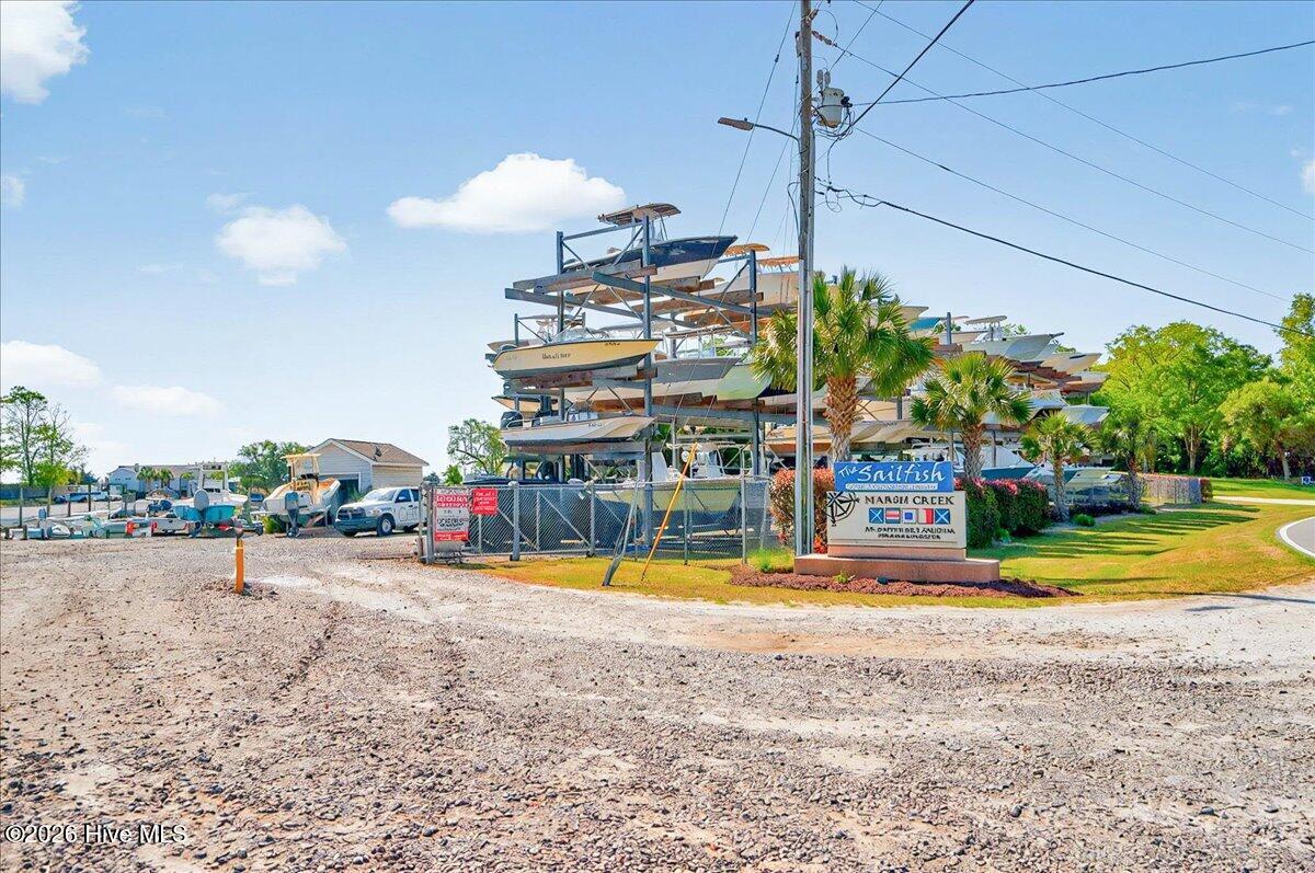 100548253 | Photo 63