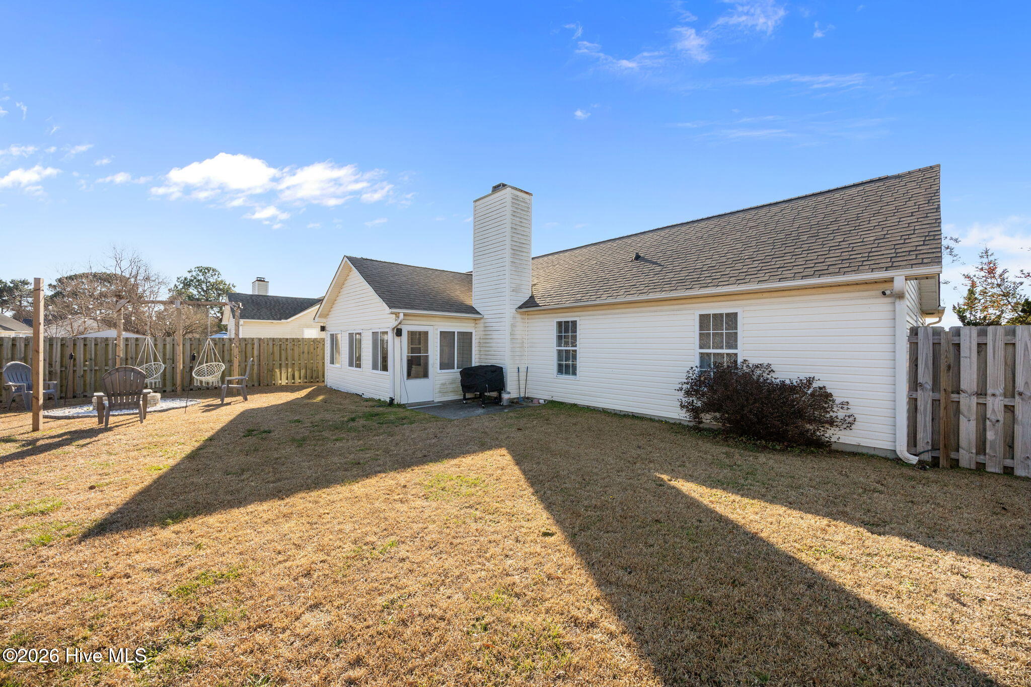 100551976 | Photo 32