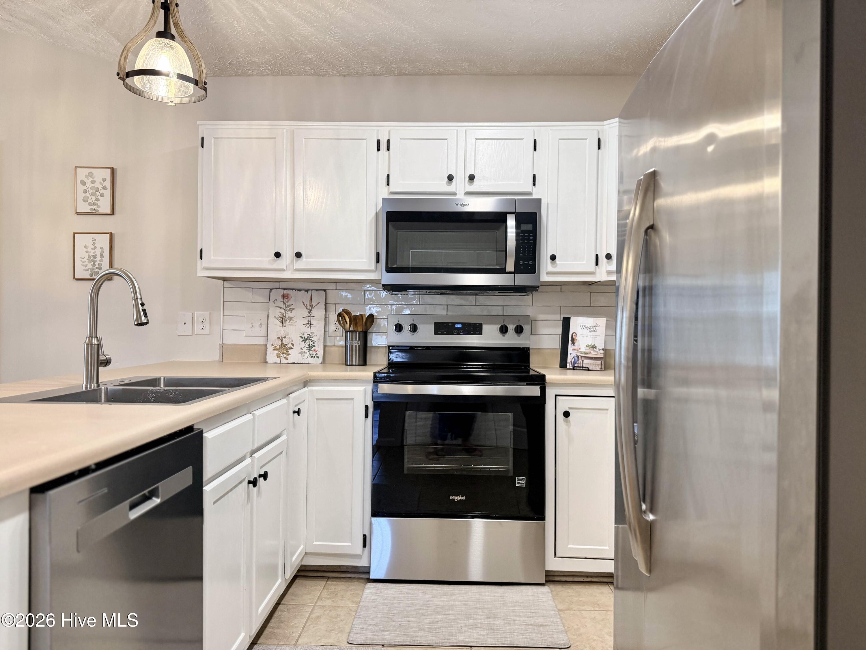 100558599 | Photo 35