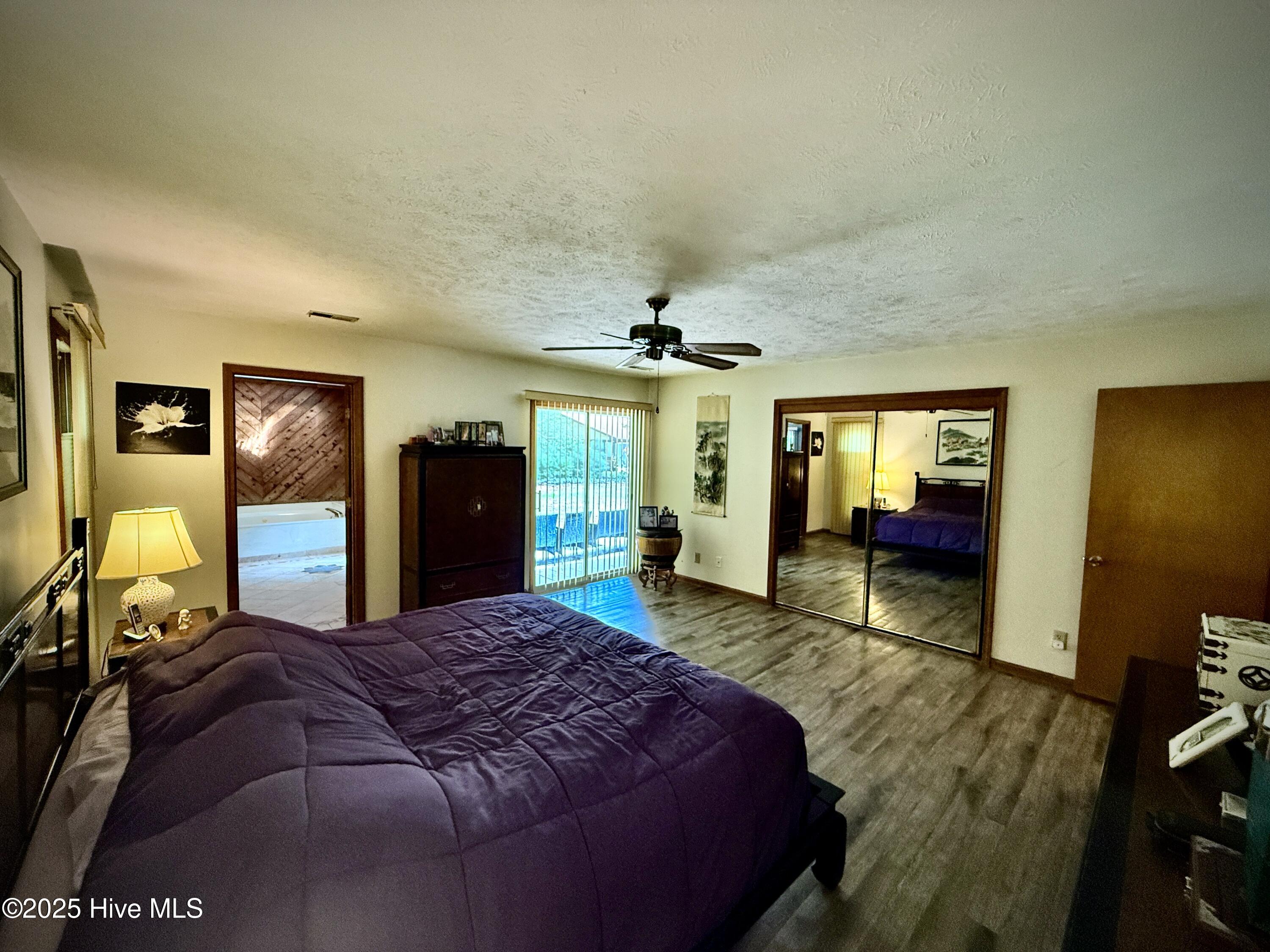 100518728 | Photo 11