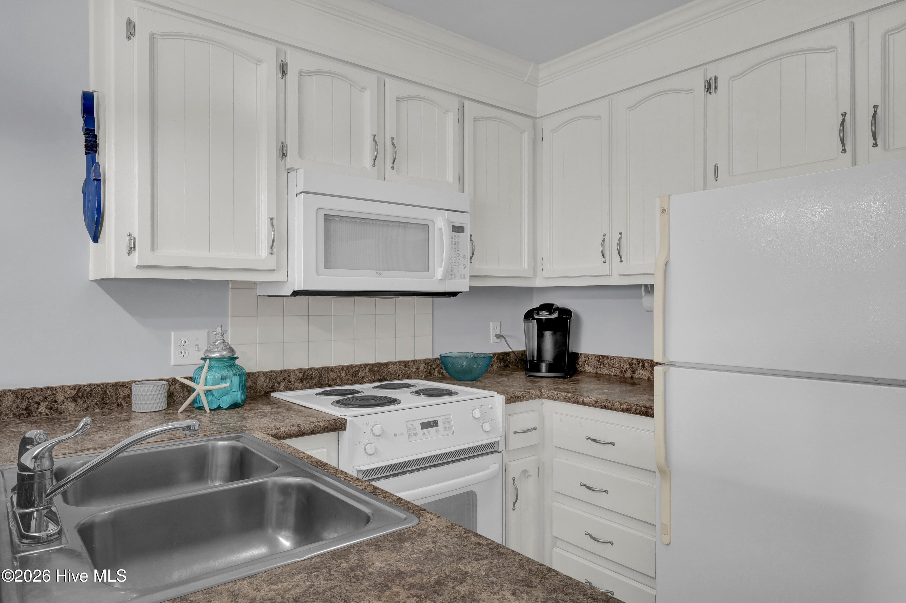 100549670 | Photo 11