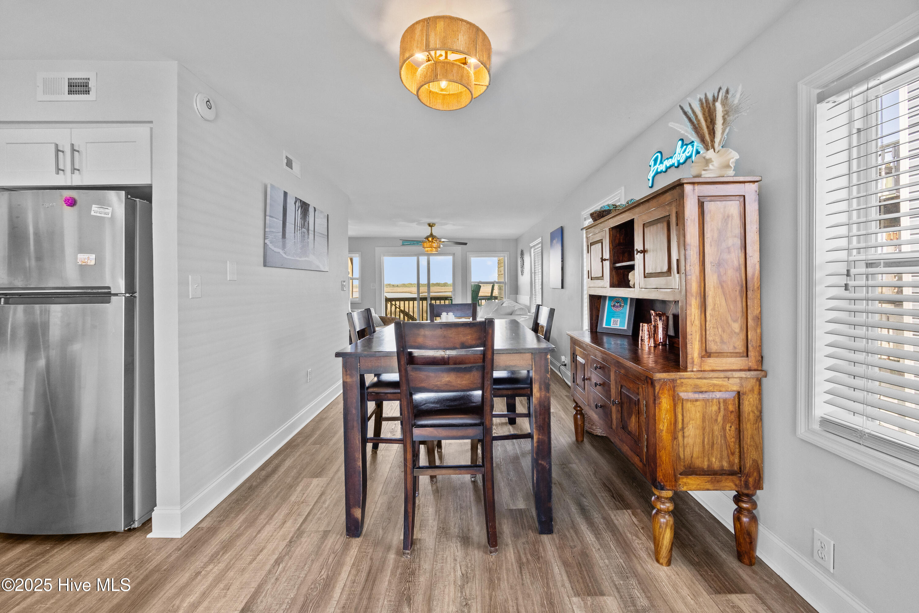 100540748 | Photo 13