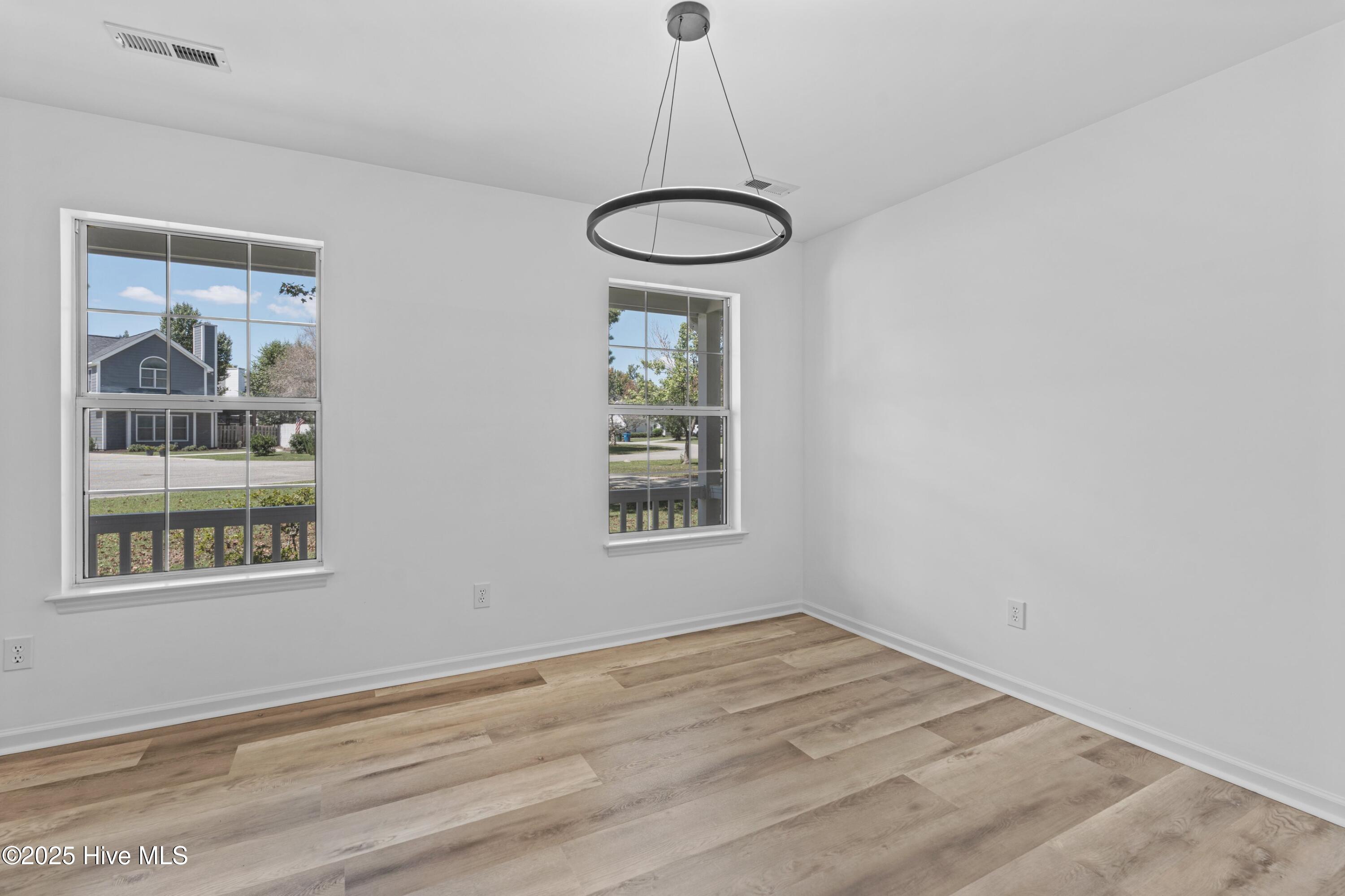 6603 Whinbrel Court, Wilmington, NC 28409 – photo 8: 008-6603WhimbrelCourt-Wilmington-NC-2840